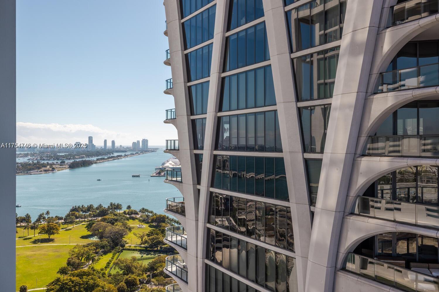 1040 Biscayne #2507, Miami FL 33132