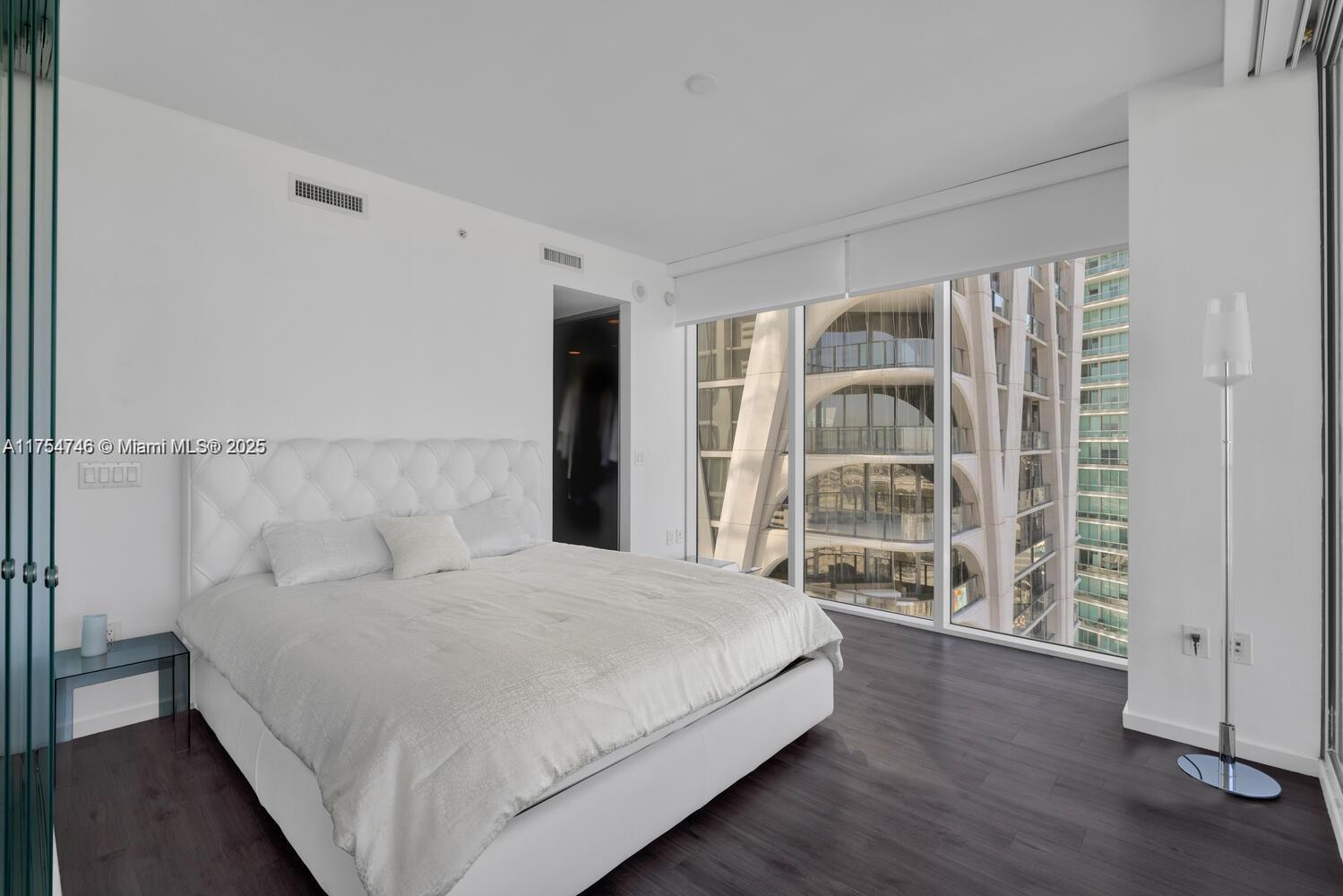 1040 Biscayne #2507, Miami FL 33132