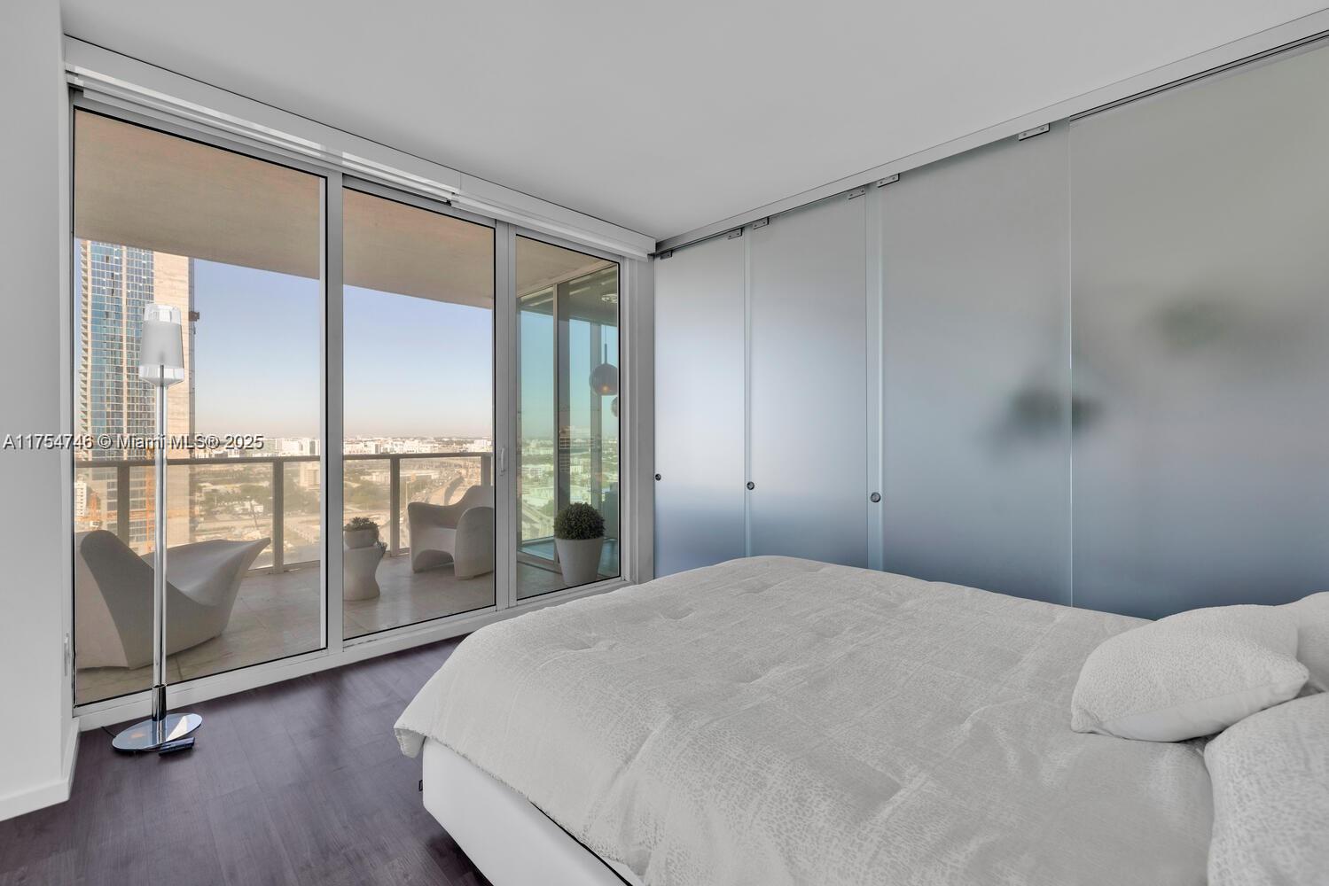 1040 Biscayne #2507, Miami FL 33132