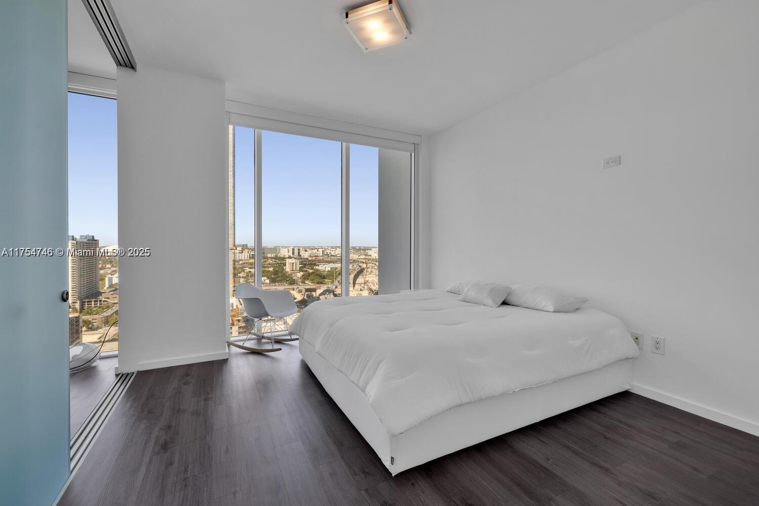 1040 Biscayne #2507, Miami FL 33132