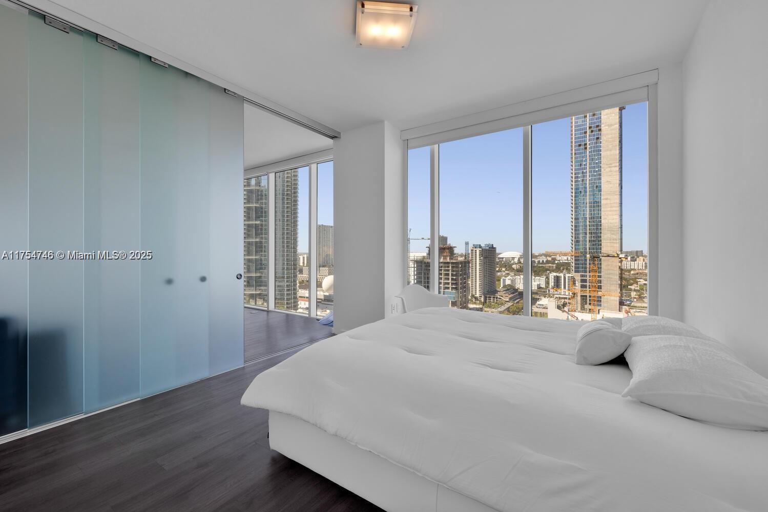 1040 Biscayne #2507, Miami FL 33132