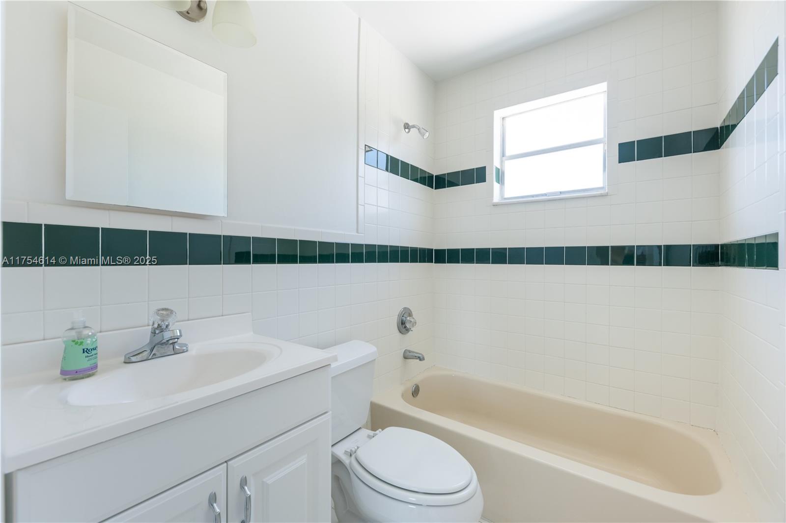 3821 NE 16th Ave, Oakland Park, Florida image 46