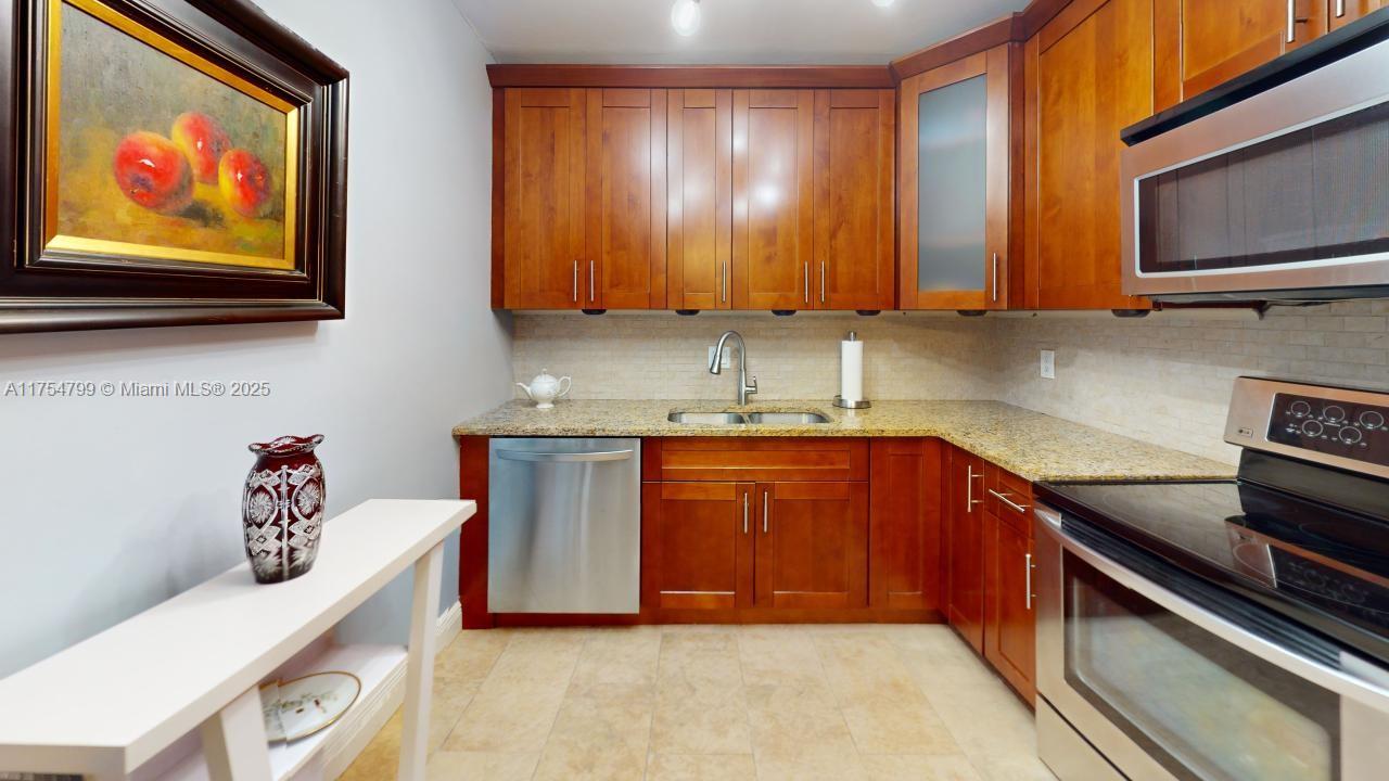 Listing Photo 14