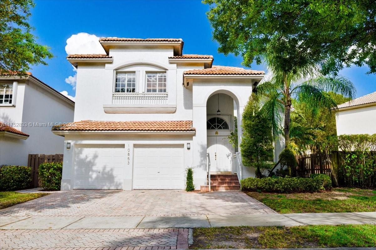 House for Sale in Doral, FL