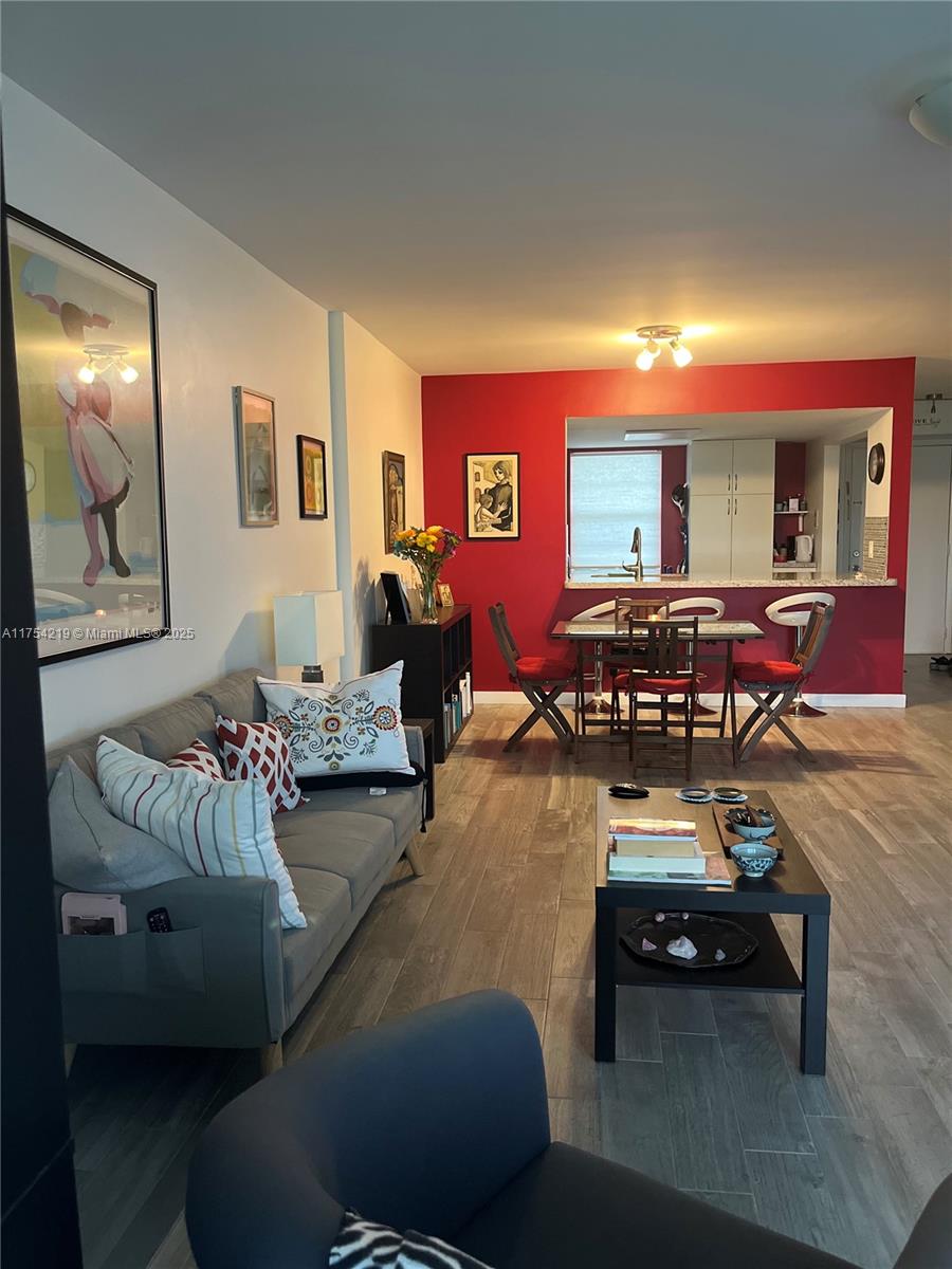 415 SE 11th Ter #205, Dania Beach, Florida image 27