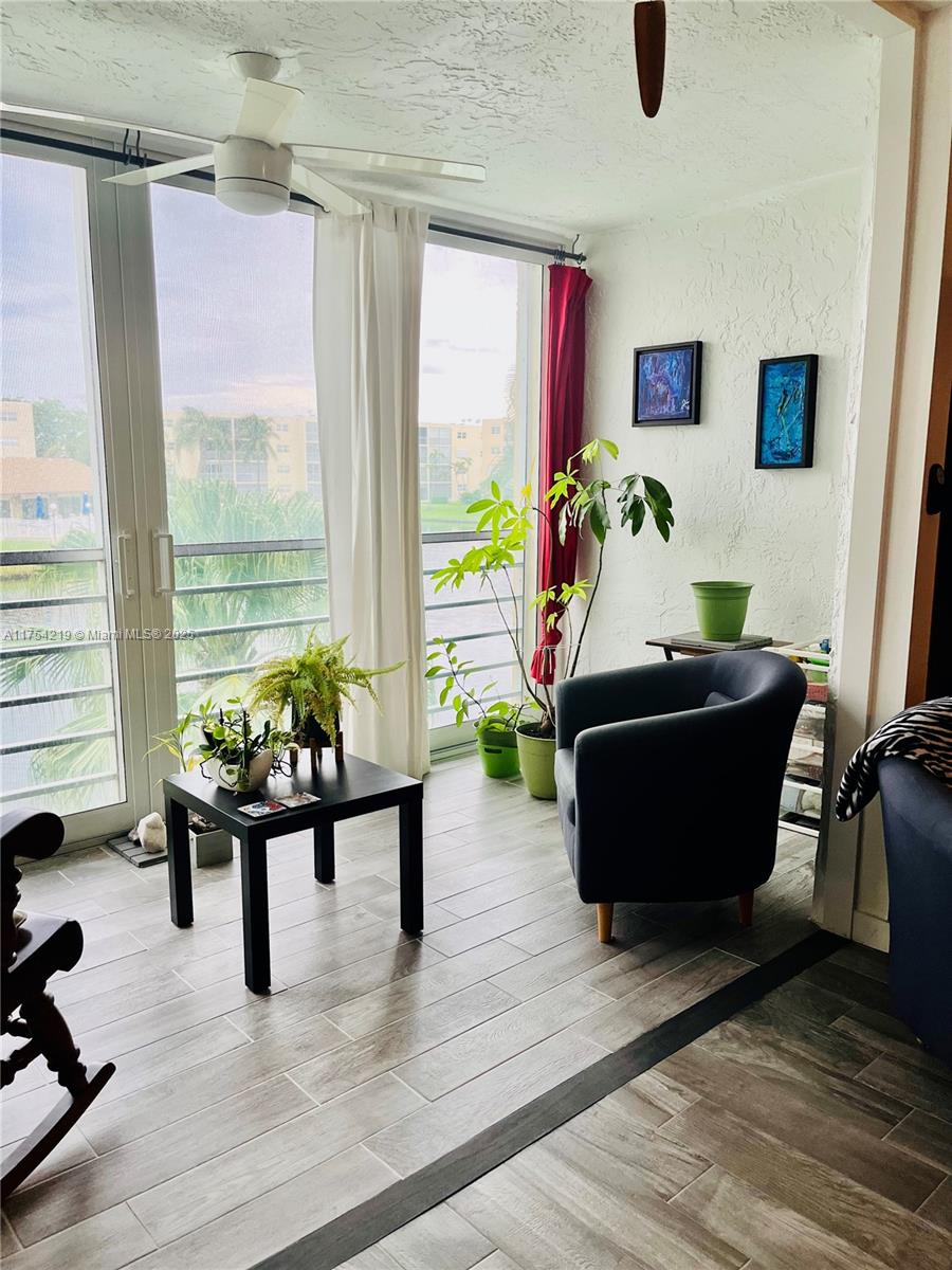 415 SE 11th Ter #205, Dania Beach, Florida image 3