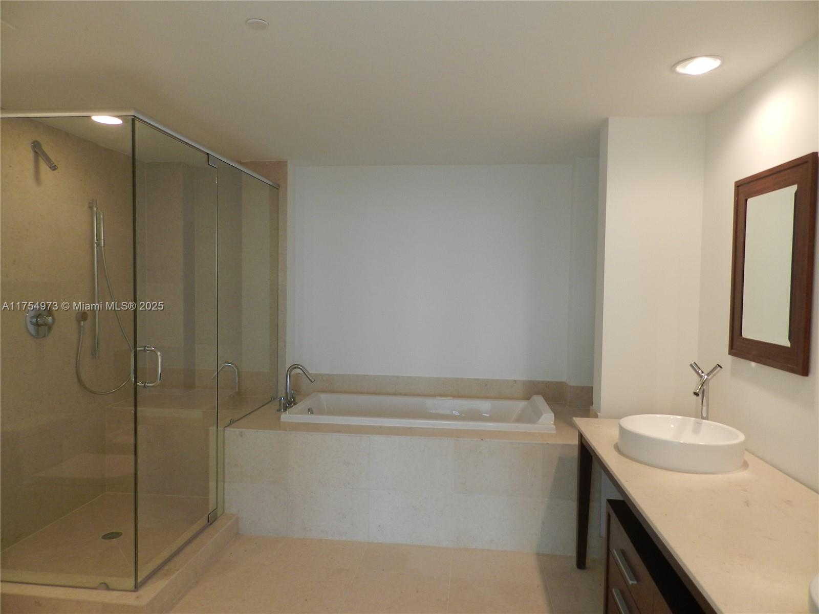 495 Brickell Ave #5403, Miami FL 33131