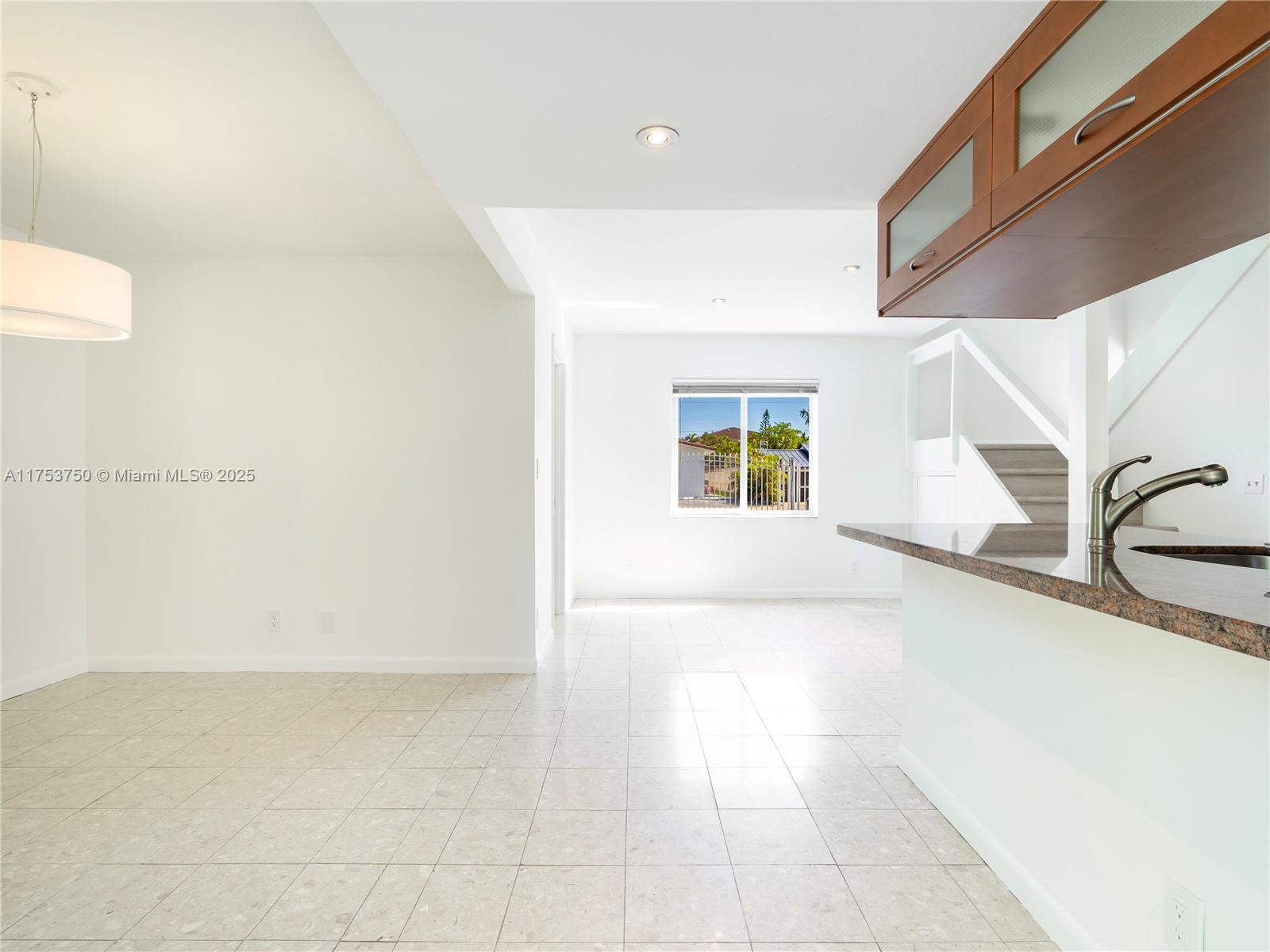 1323 NE 5th Ave, Fort Lauderdale, Florida image 2
