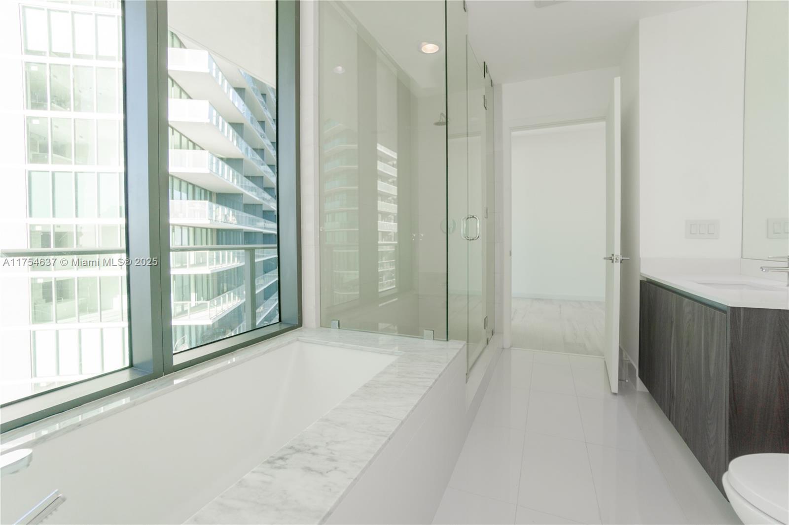 480 NE 31st St #1807, Miami FL 33137