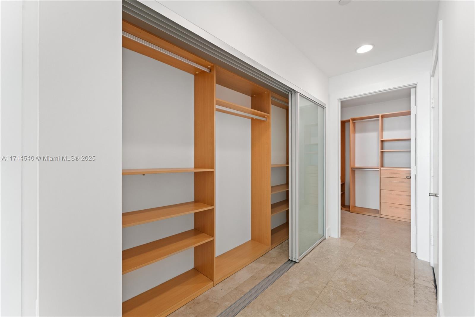 900 Biscayne Blvd #4708, Miami FL 33132