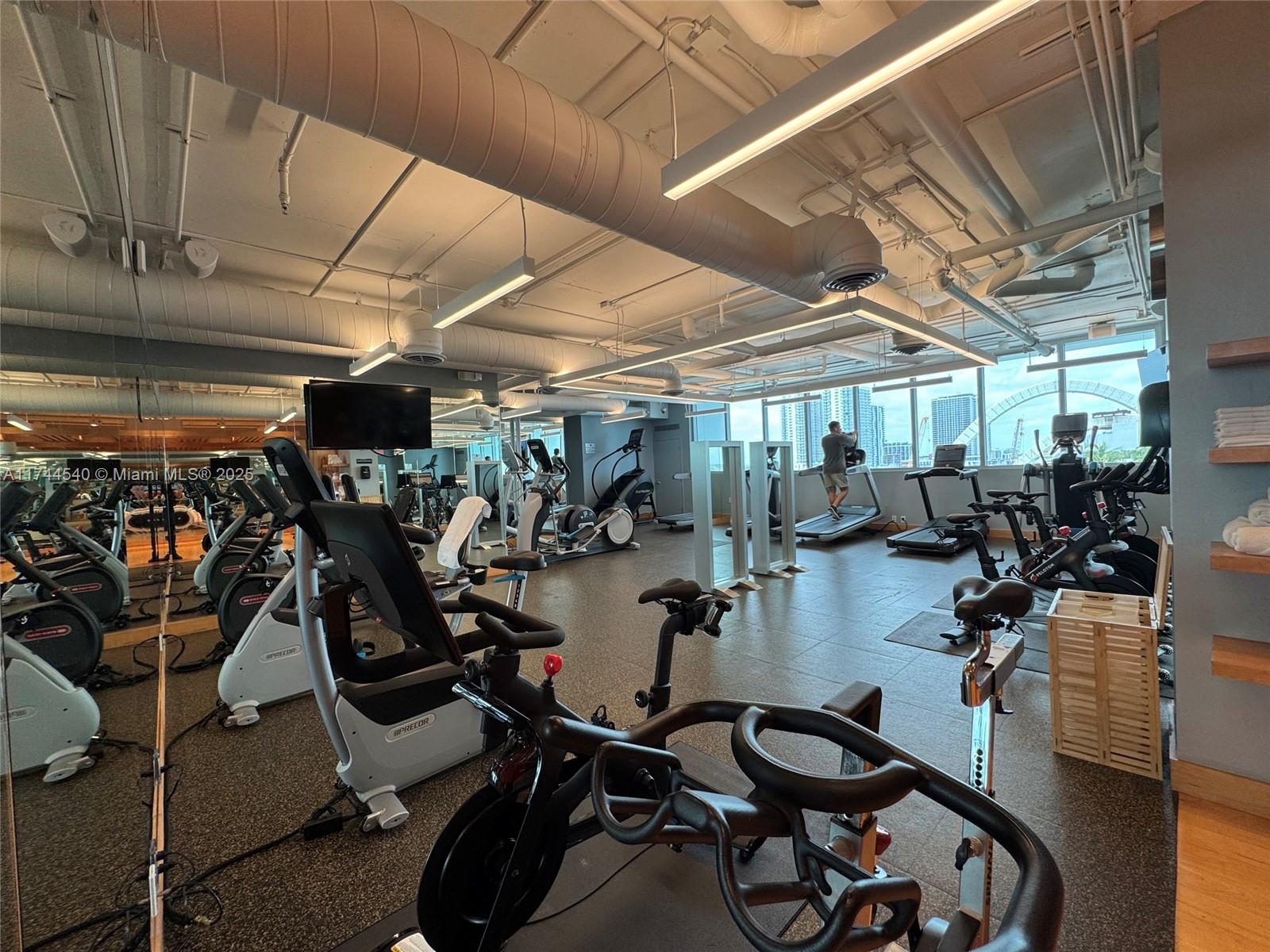 900 Biscayne Blvd #4708, Miami FL 33132