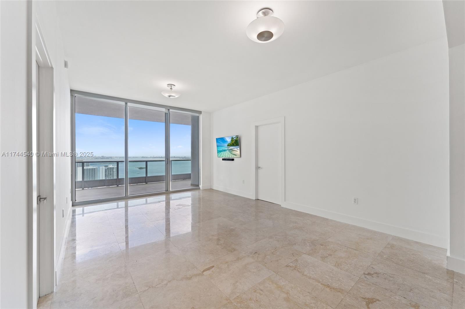 900 Biscayne Blvd #4708, Miami FL 33132