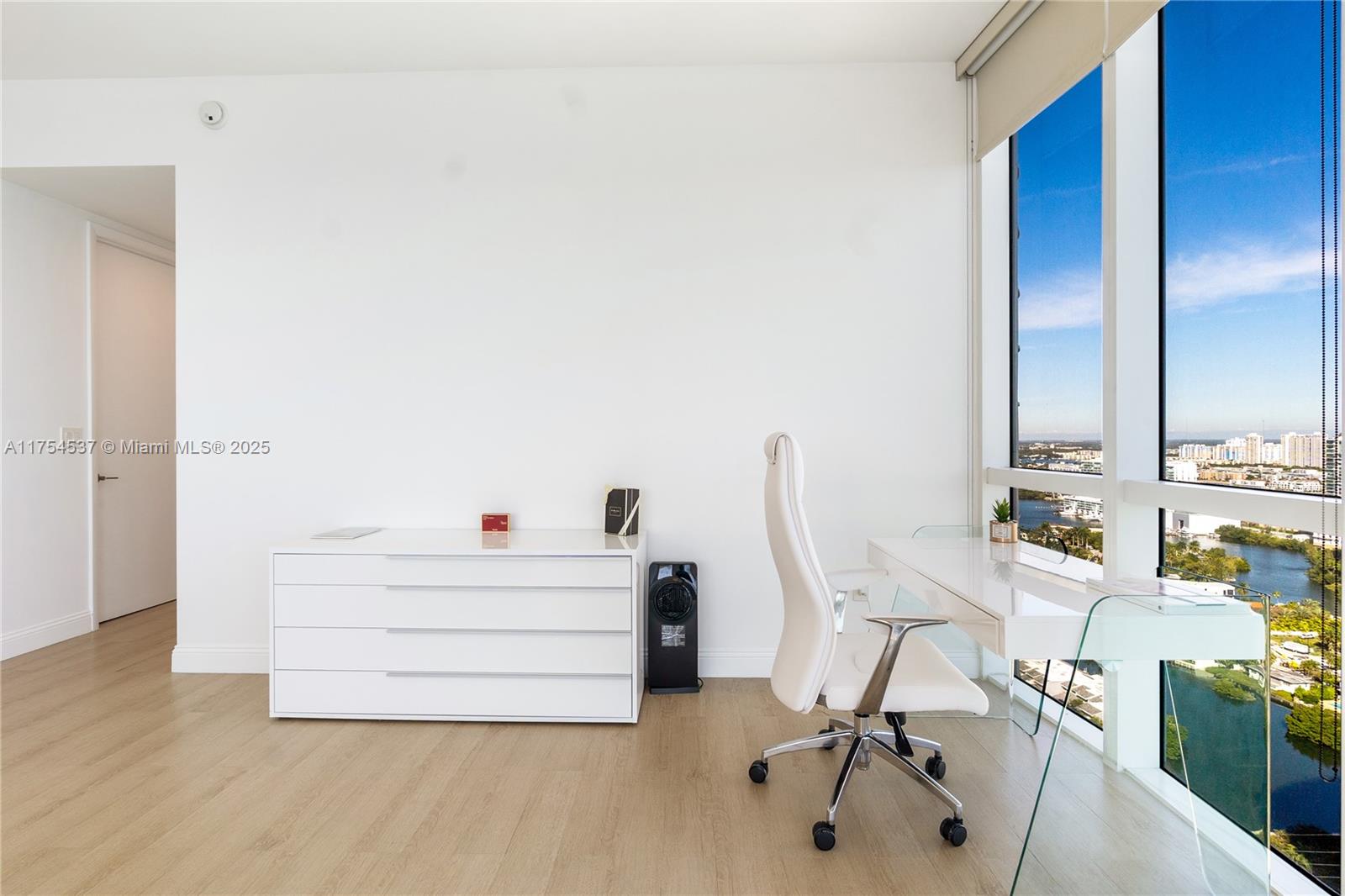 16001 Collins Ave #2801, Sunny Isles Beach FL 33160