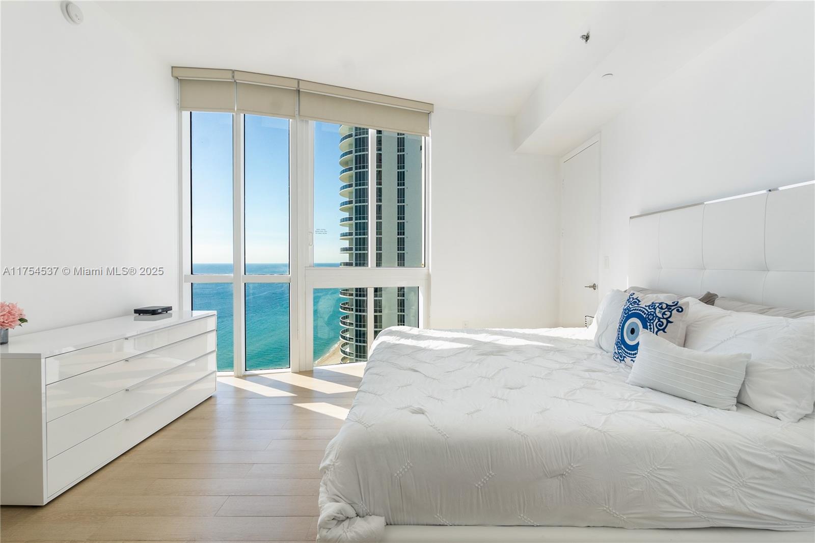 16001 Collins Ave #2801, Sunny Isles Beach FL 33160