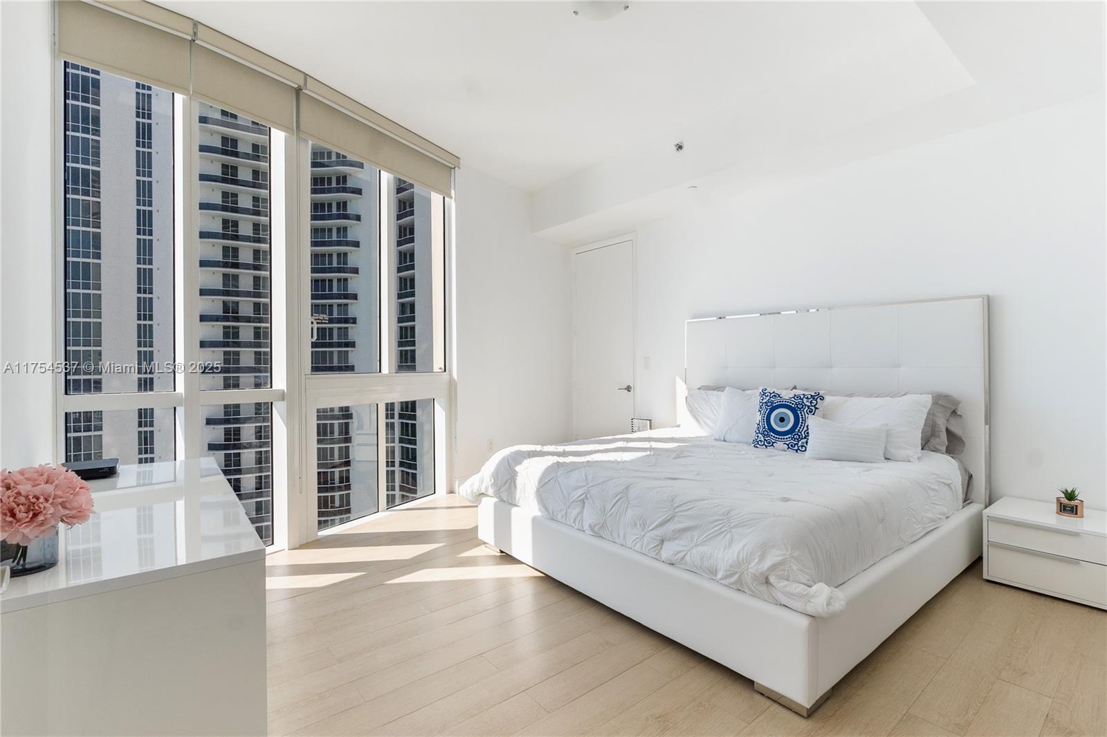 16001 Collins Ave #2801, Sunny Isles Beach FL 33160