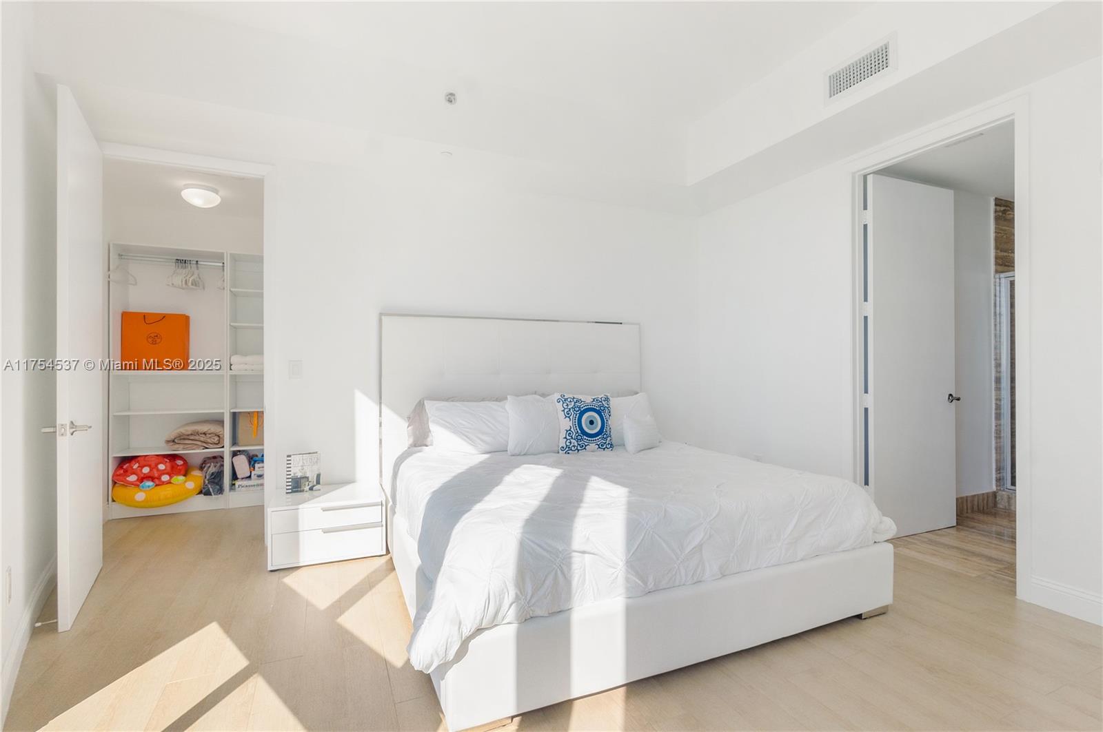 16001 Collins Ave #2801, Sunny Isles Beach FL 33160