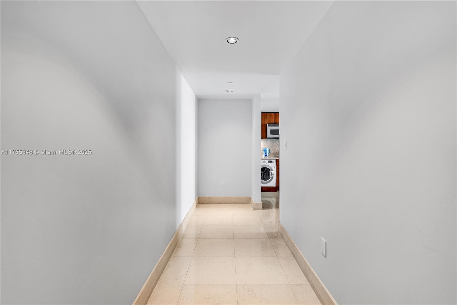 6801 Collins Ave #417, Miami Beach FL 33141