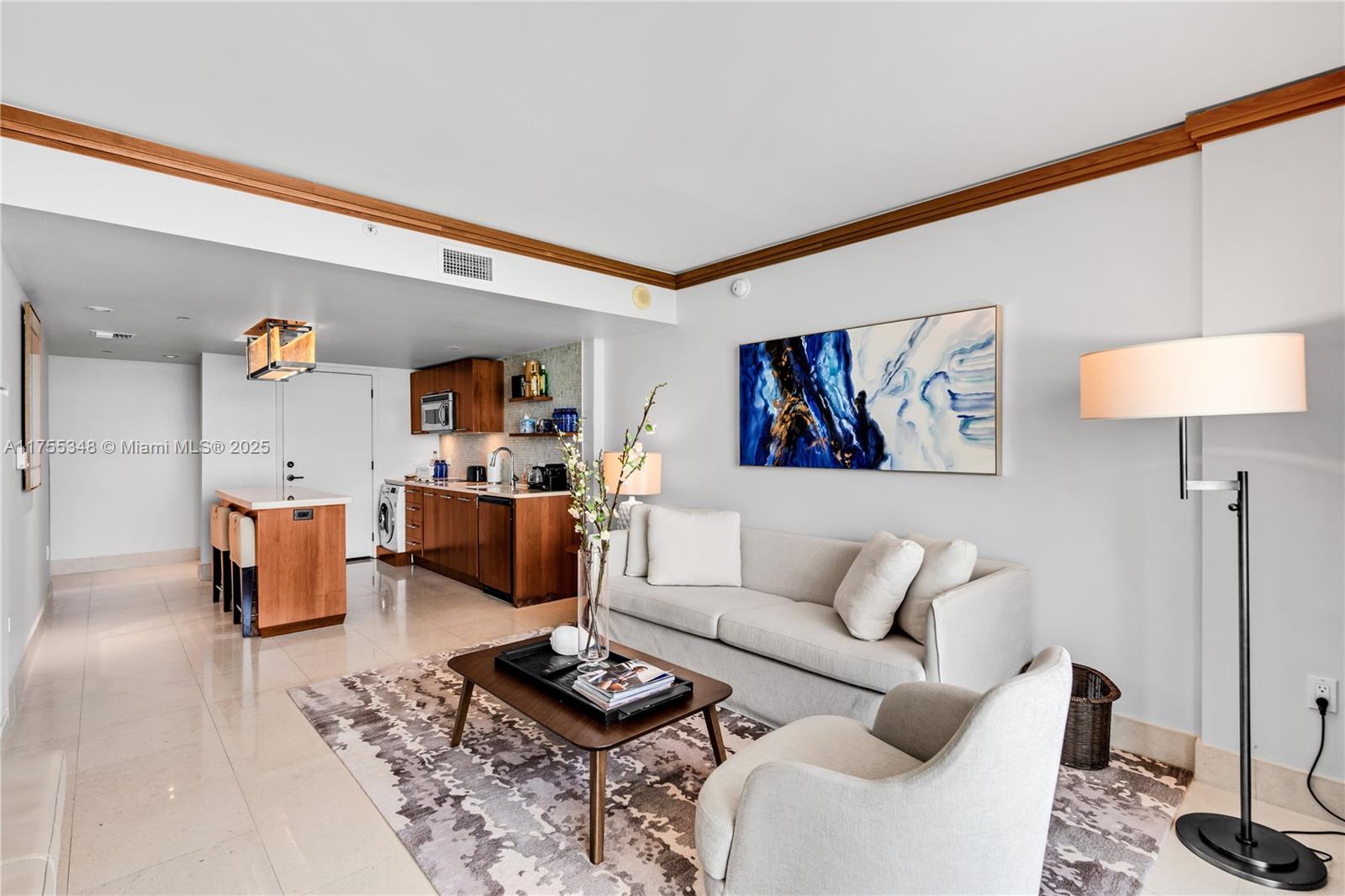 6801 Collins Ave #417, Miami Beach FL 33141