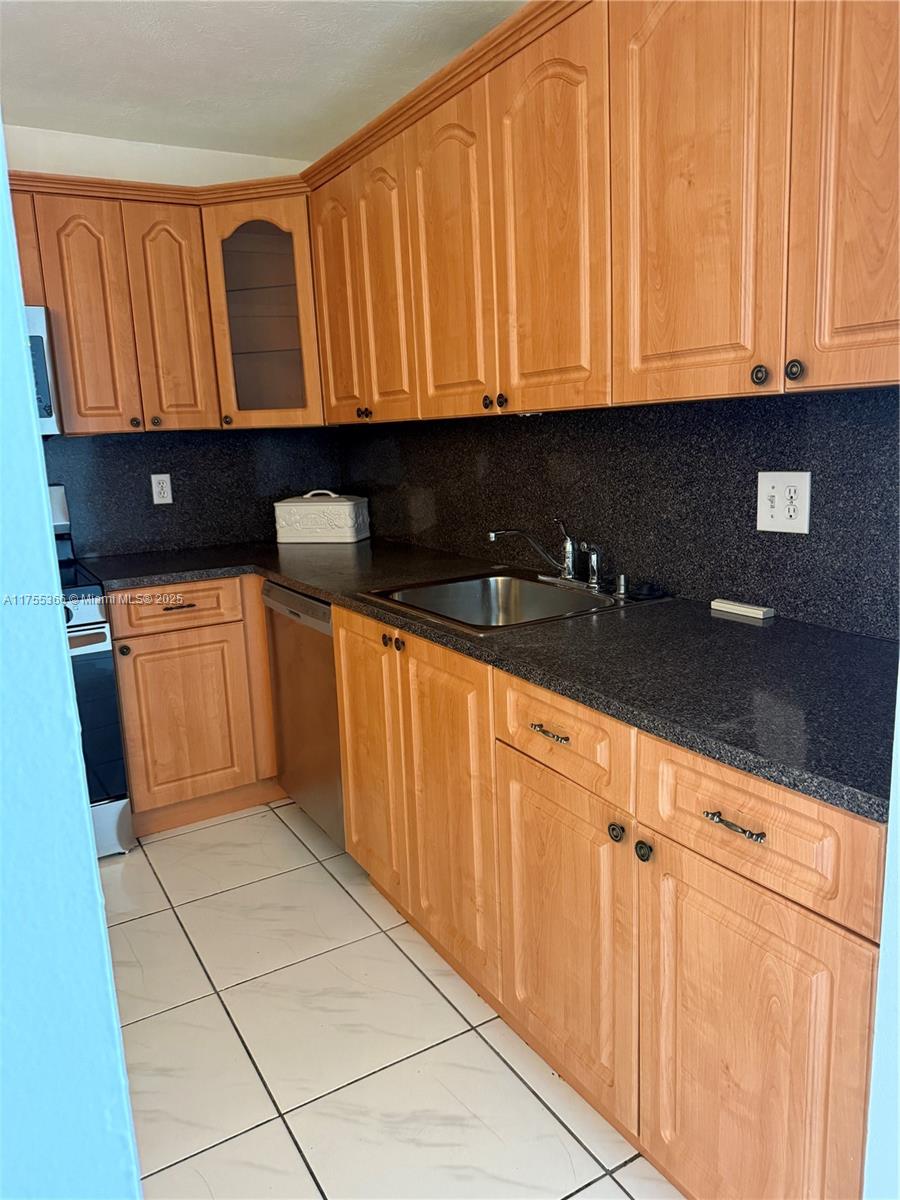 6700 Cypress Rd #504, Plantation, Florida image 6