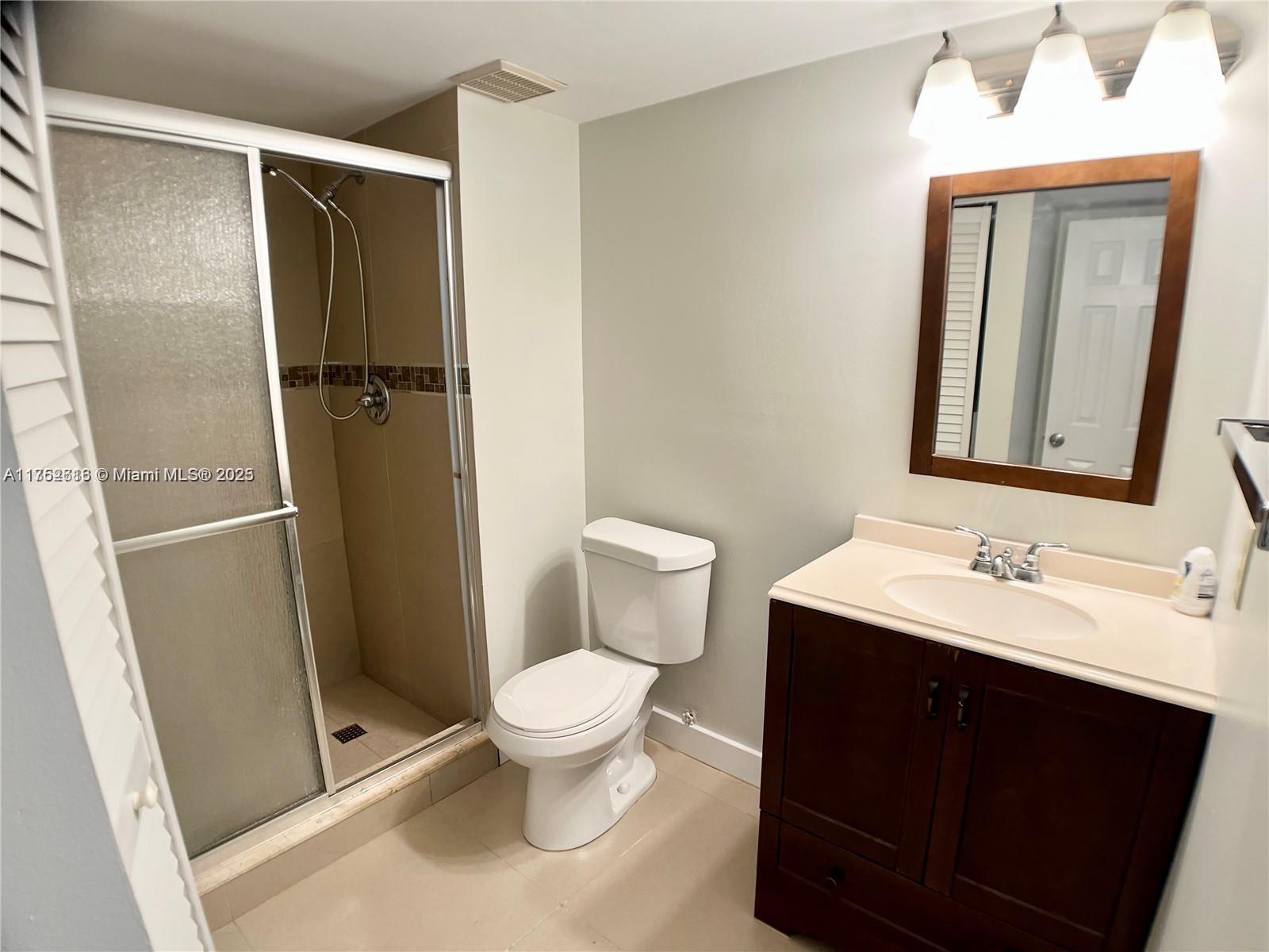 399 Lakeview Dr #101, Weston, Florida image 6