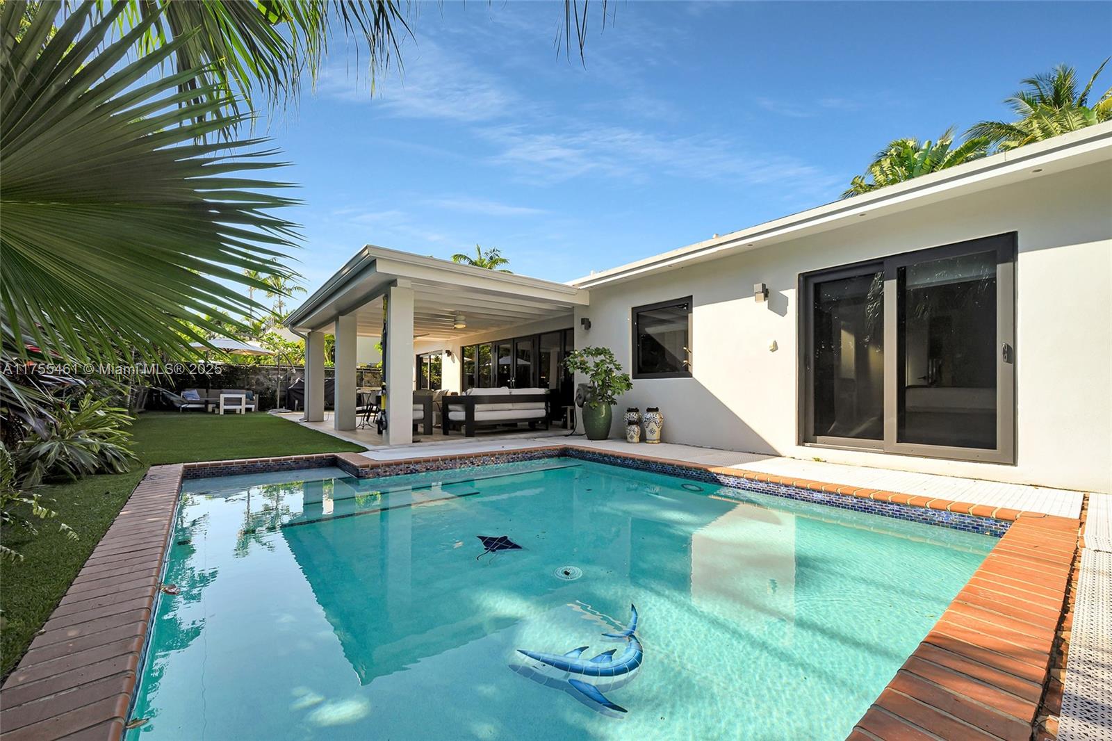 92 W Mashta Dr, Key Biscayne, Florida image 43