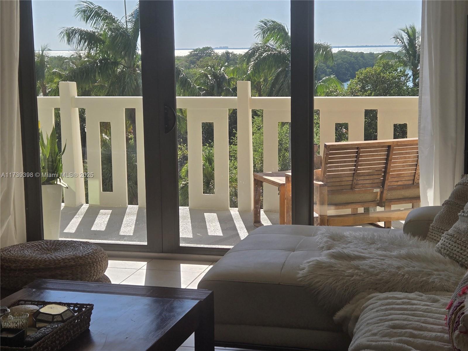 Apartamento en Venta en Key Biscayne, FL