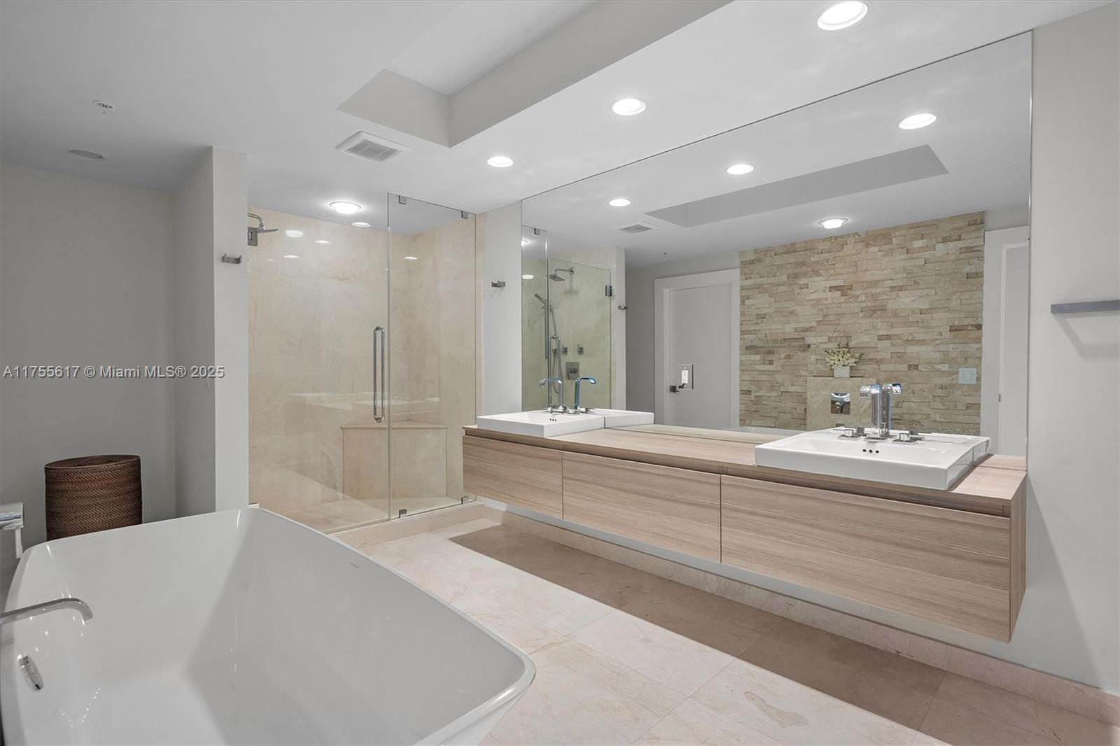 17111 Biscayne Blvd #2106, North Miami Beach, Florida image 44