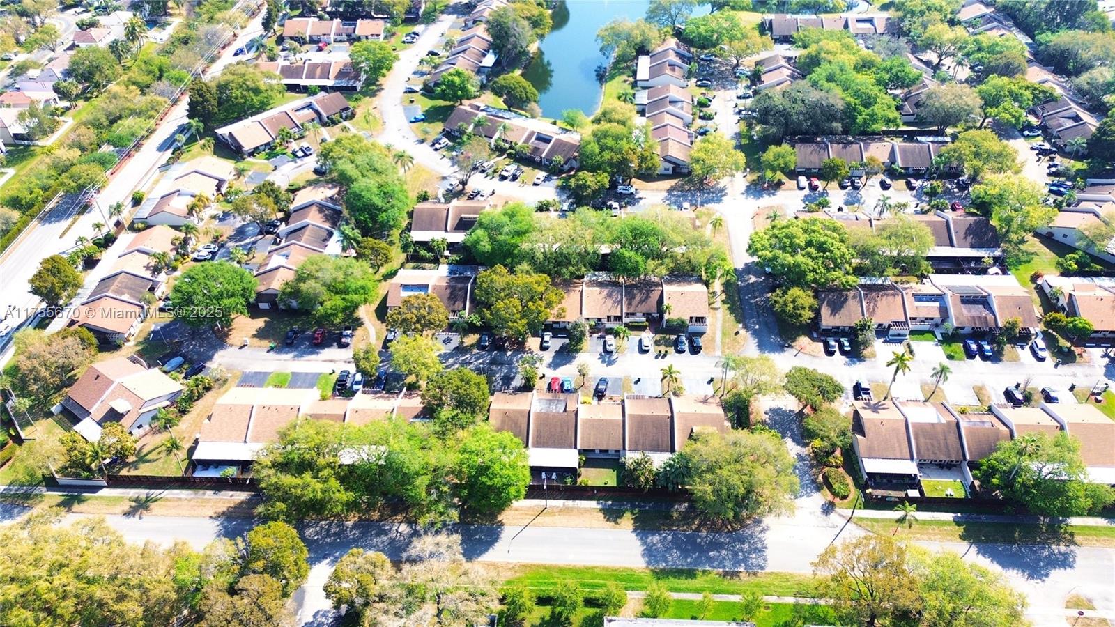 1640 NW 98th Ter #1640, Pembroke Pines, Florida image 29