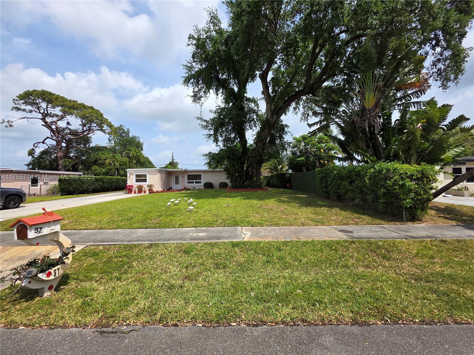 37 Ronald Rd, West Park, Florida image 3