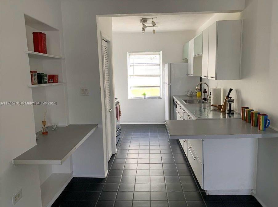Property photo # 9