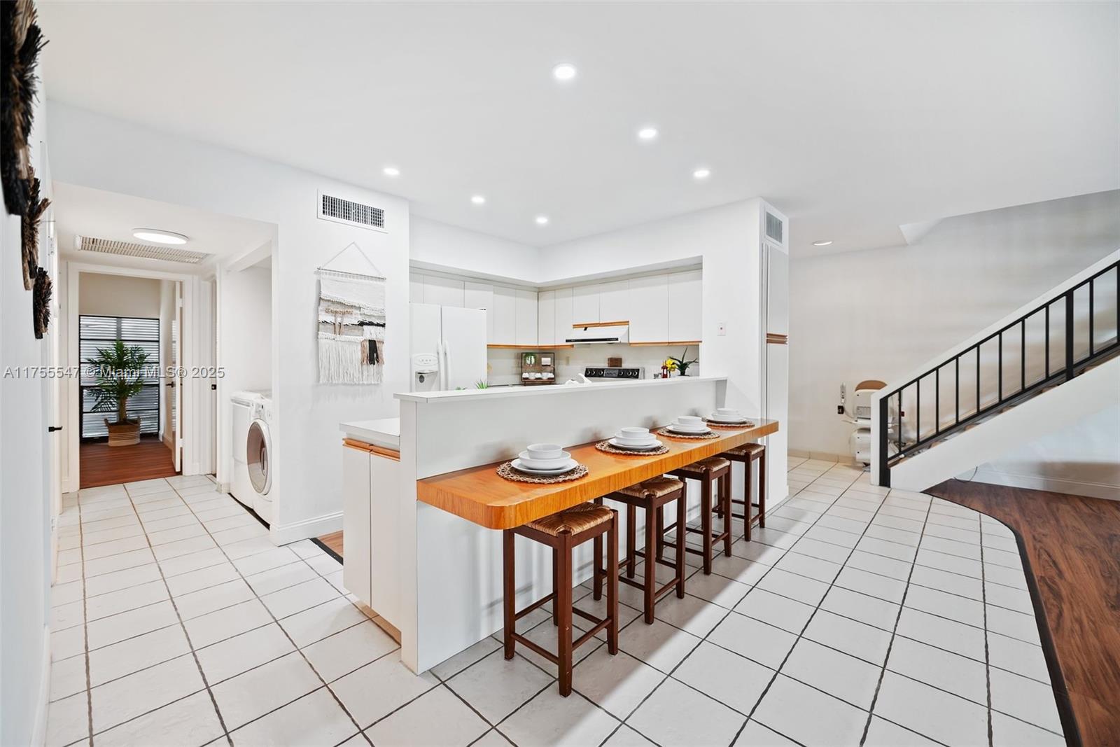 16408 Bridge End Rd, Miami Lakes, Florida image 6