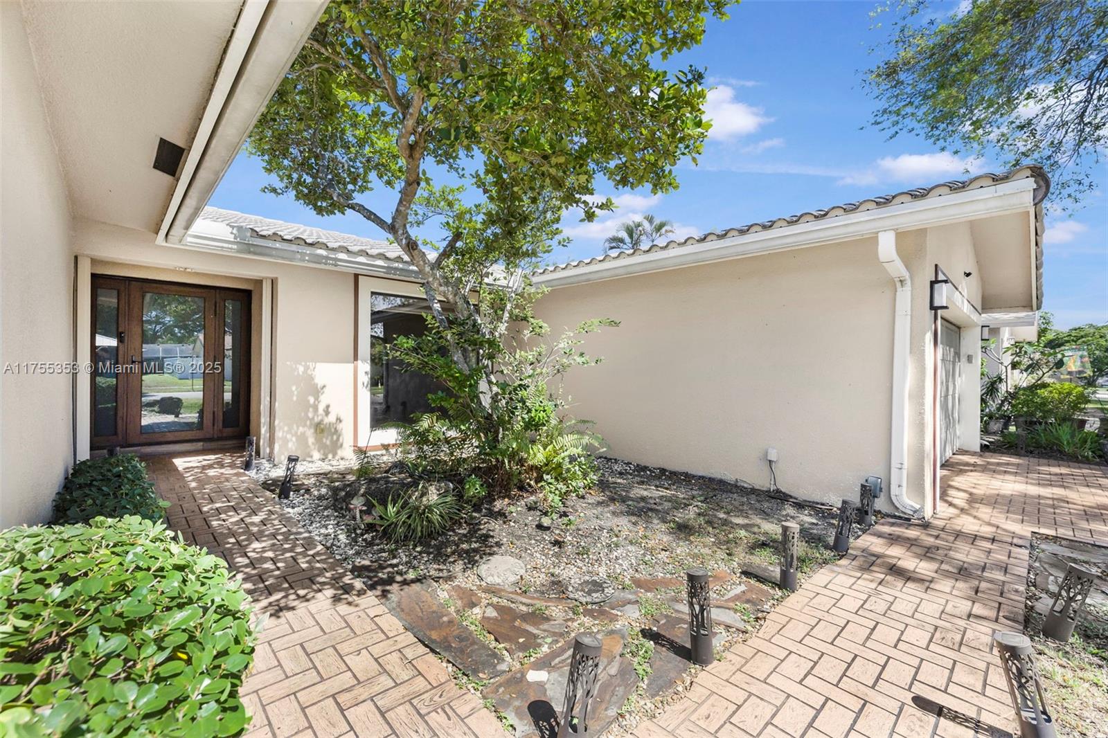 847 W Plantation Cir, Plantation, Florida image 16