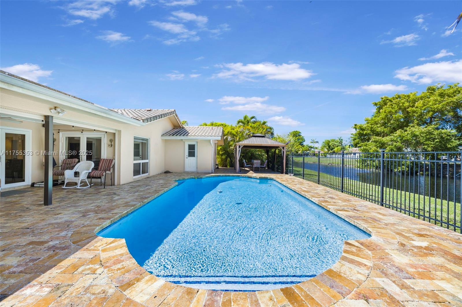 847 W Plantation Cir, Plantation, Florida image 6