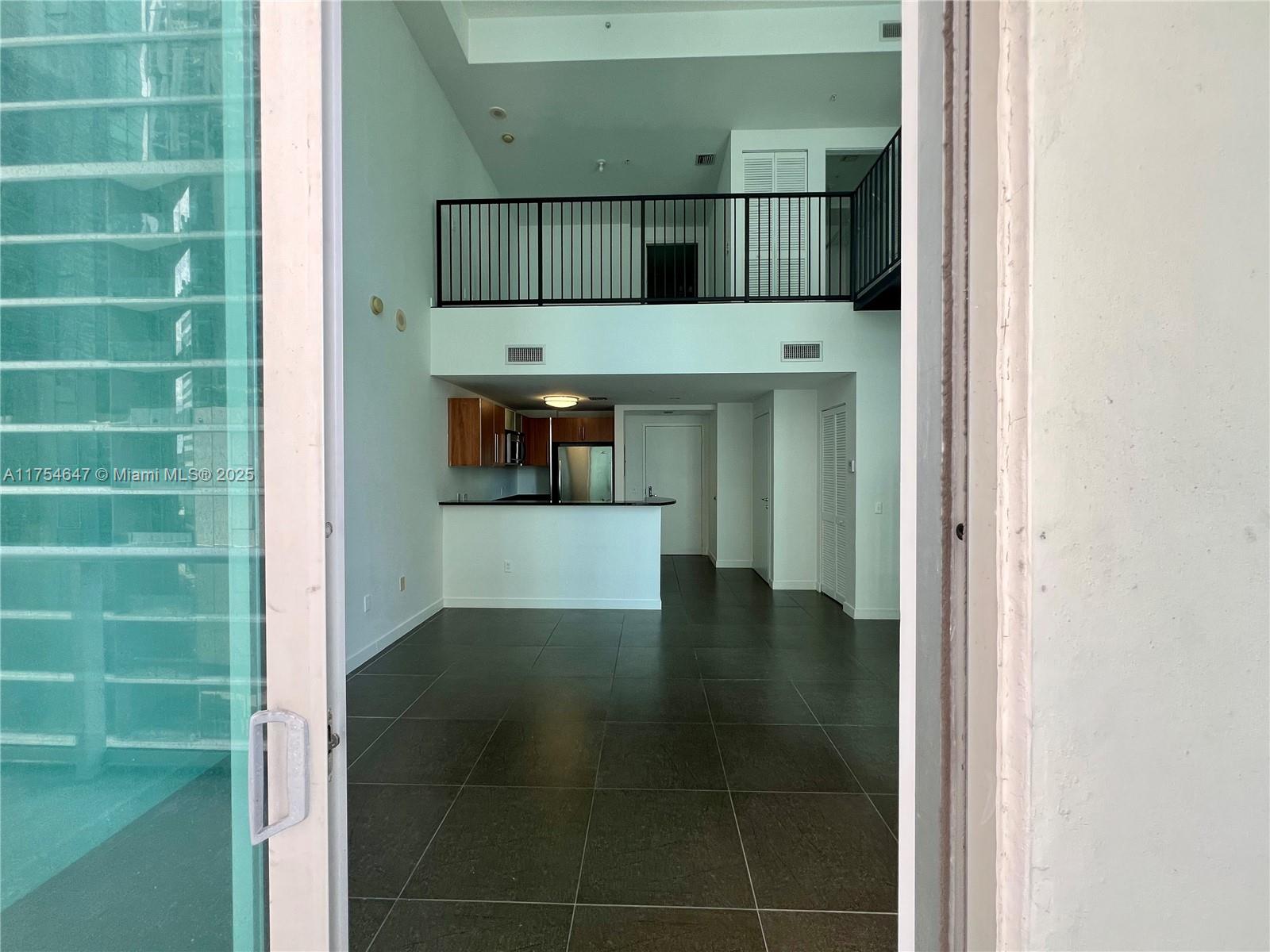 300 S Biscayne Blvd #Loft 1006, Miami FL 33131