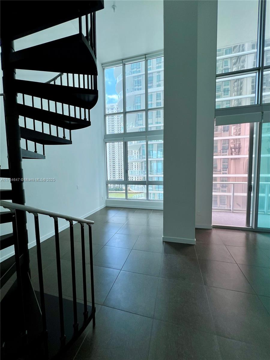 300 S Biscayne Blvd #Loft 1006, Miami FL 33131