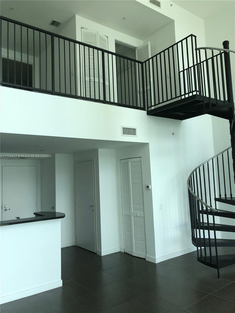 300 S Biscayne Blvd #Loft 1006, Miami FL 33131