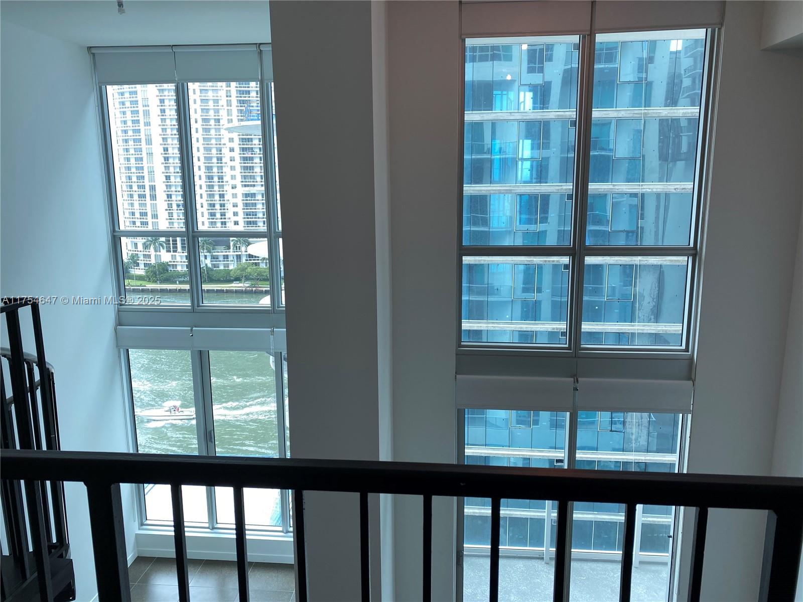 300 S Biscayne Blvd #Loft 1006, Miami FL 33131
