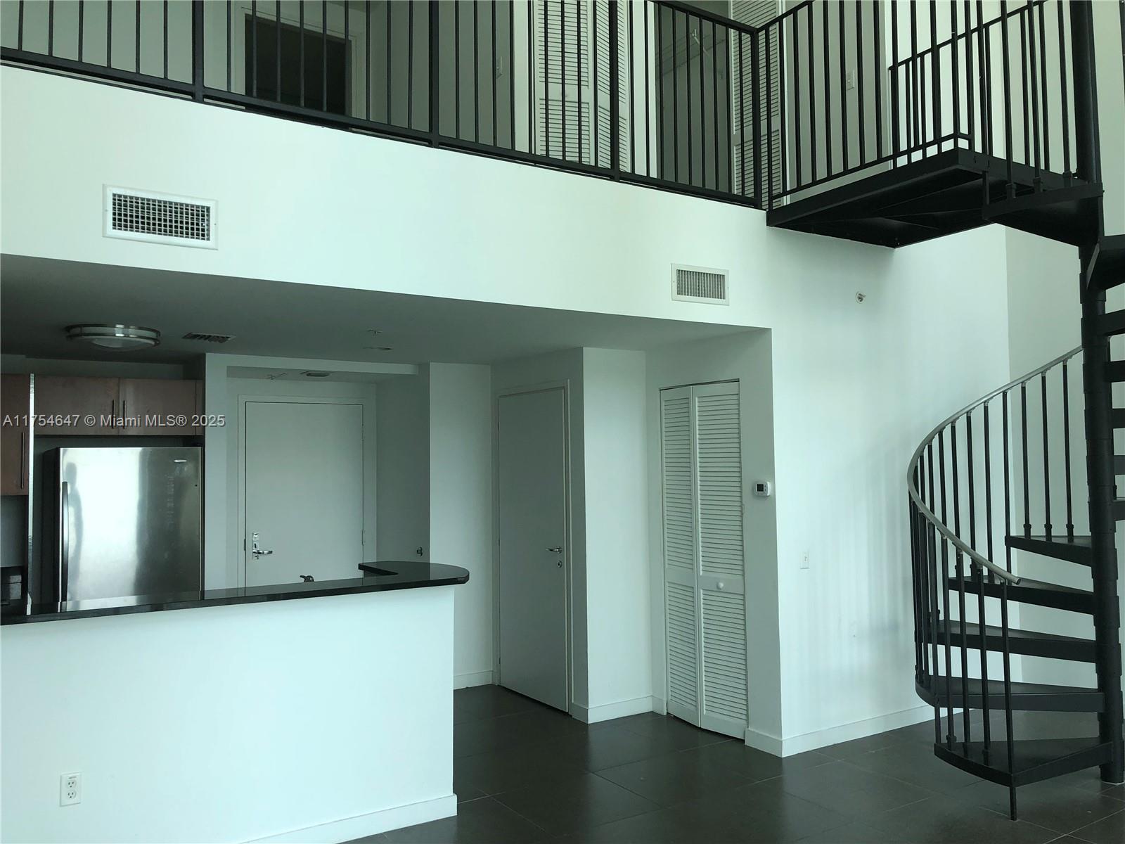 300 S Biscayne Blvd #Loft 1006, Miami FL 33131