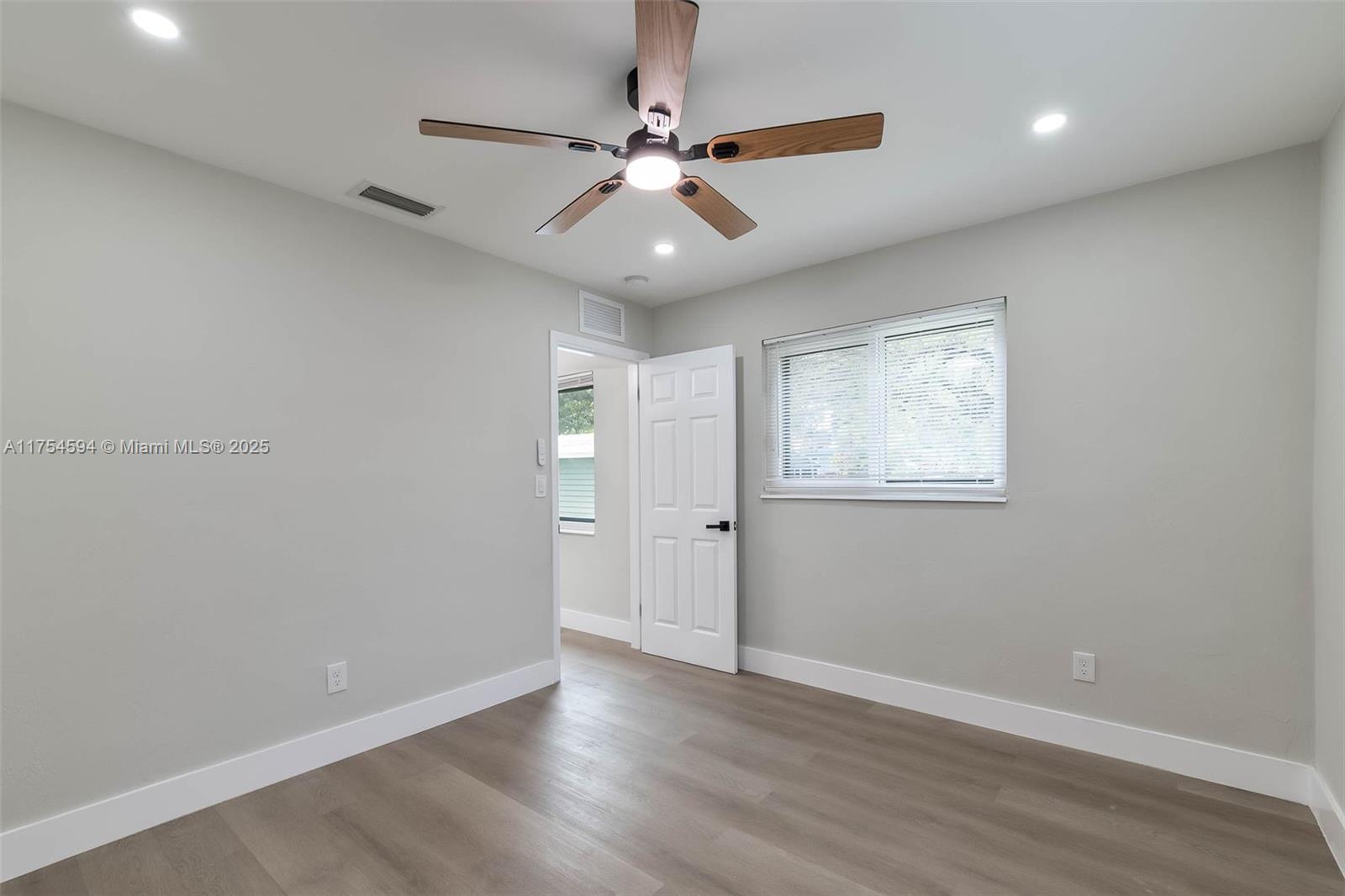 4521 SW 25th Ter, Dania Beach, Florida image 24