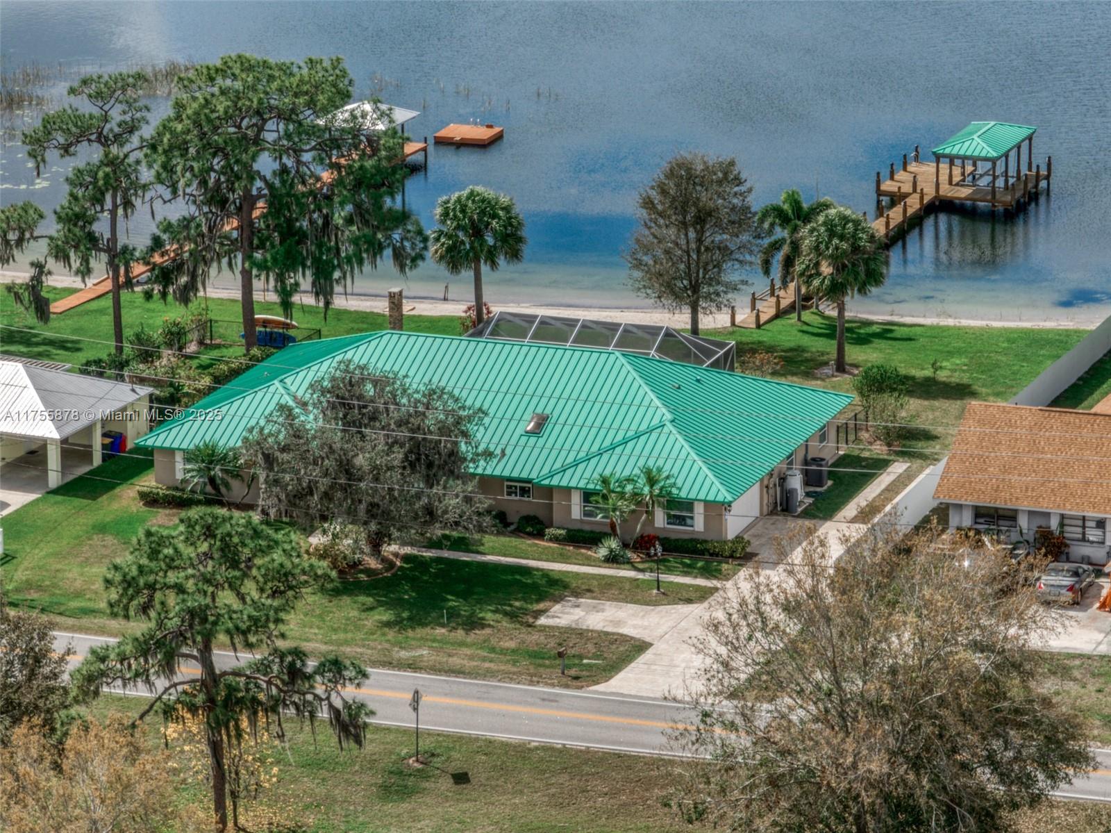 922 Lake Drive E, Lake Placid, Florida image 3