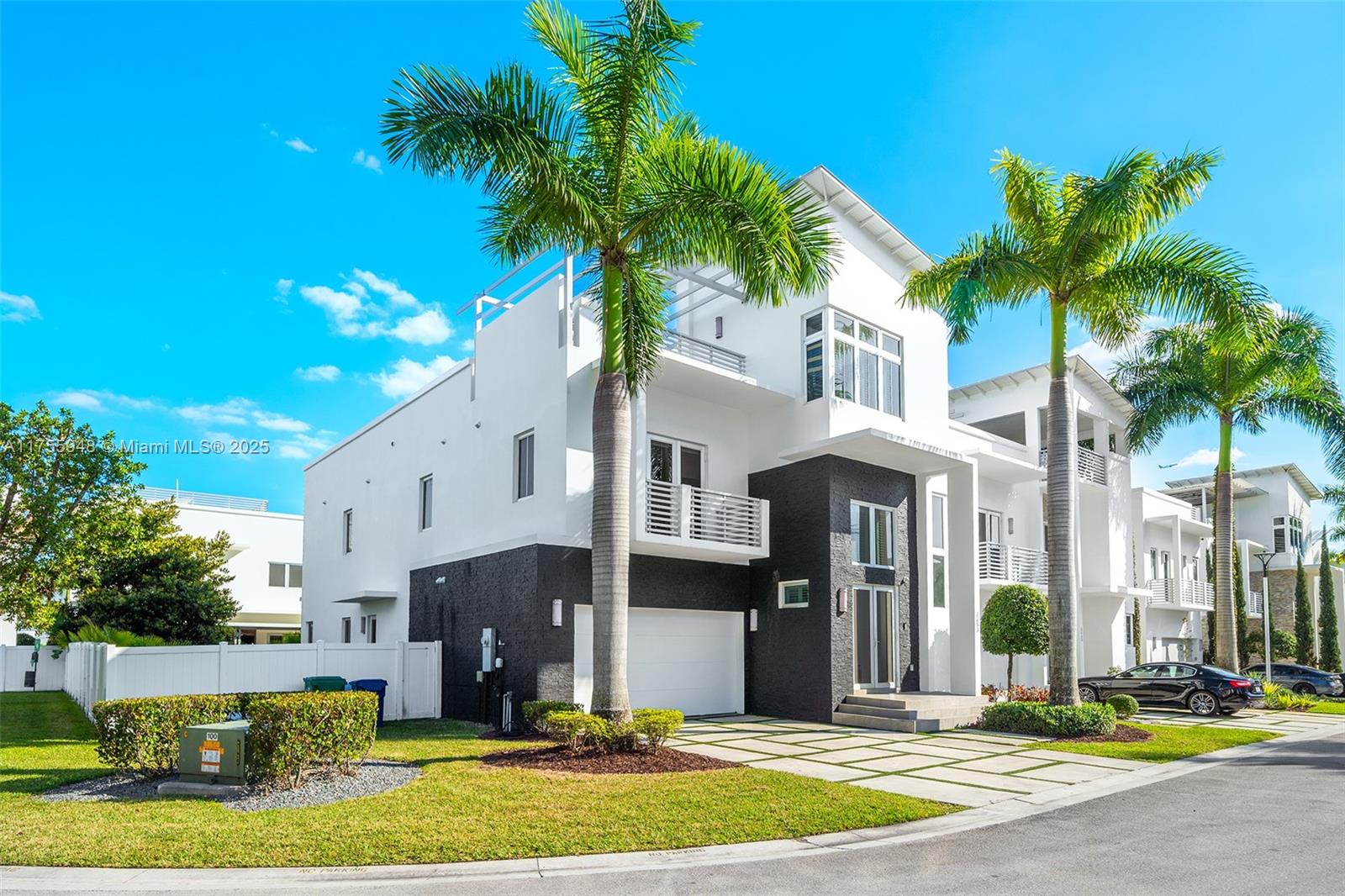 3453 NW 84th Ct, Doral, Florida image 2