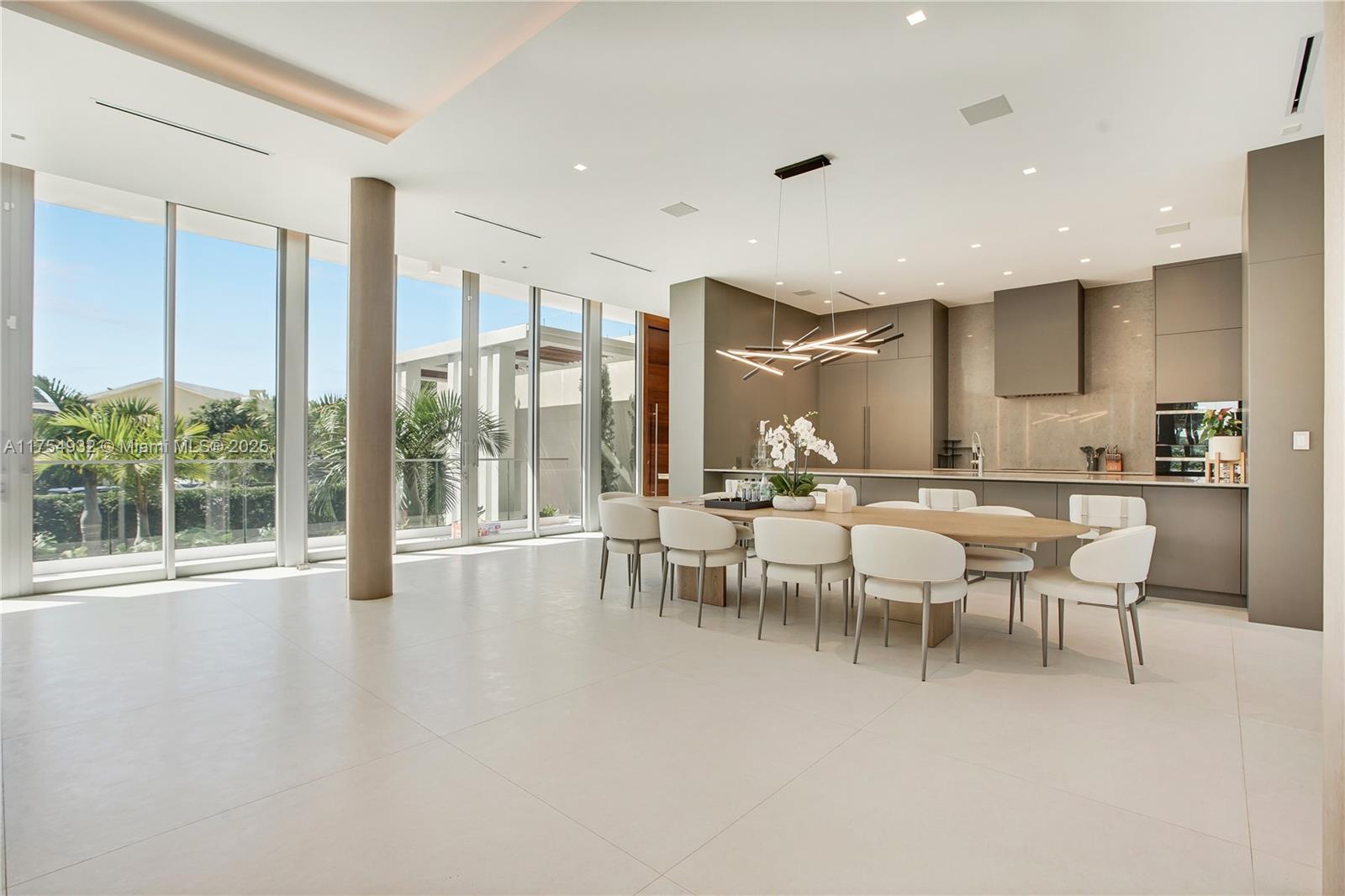 13390 Biscayne Bay Dr, North Miami, Florida image 12