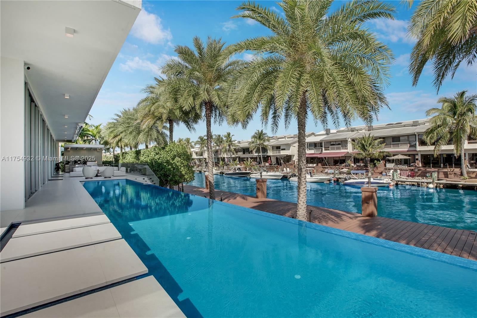 13390 Biscayne Bay Dr, North Miami, Florida image 17