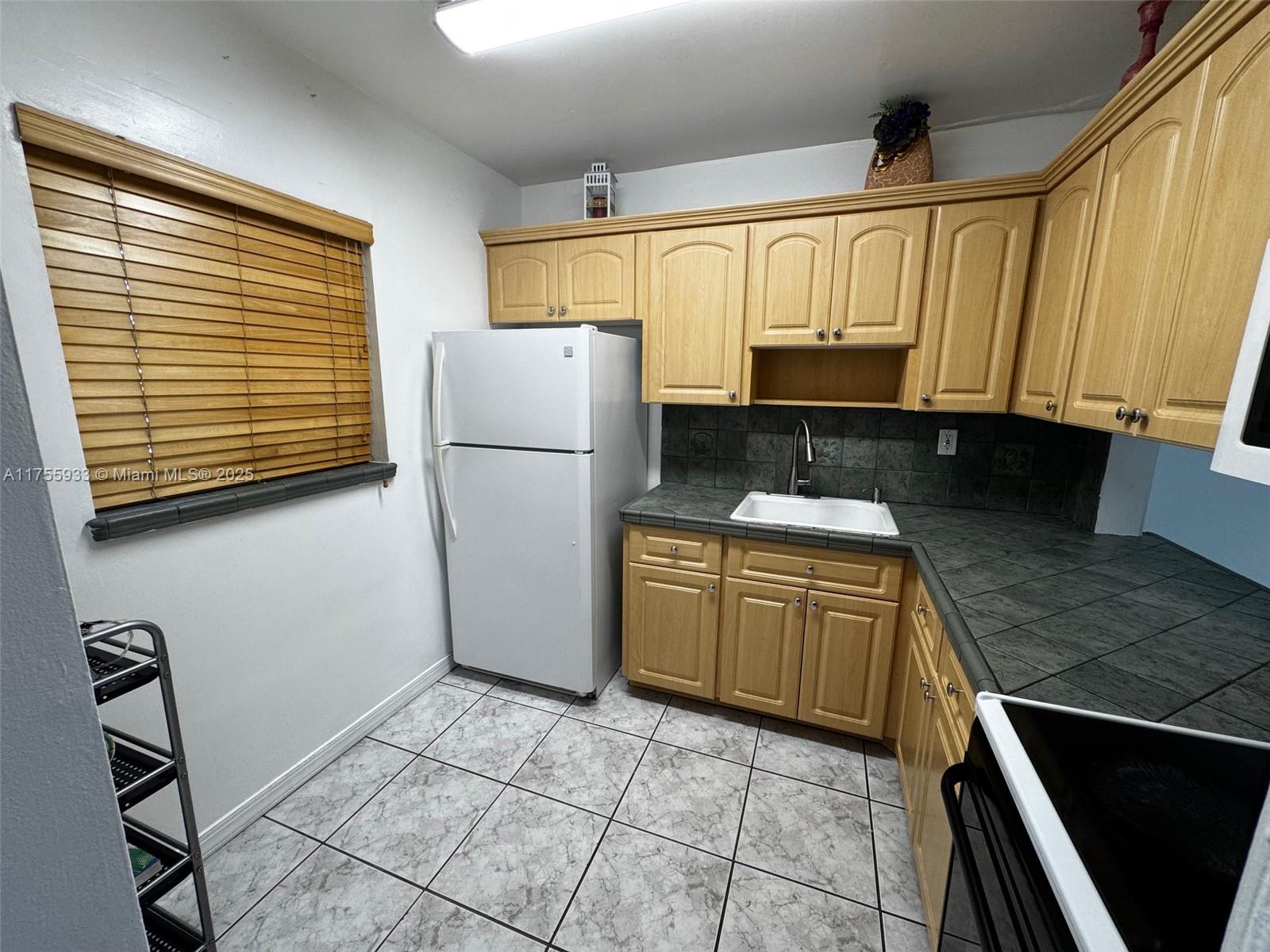 160 Royal Palm Rd #214, Hialeah Gardens, Florida image 3