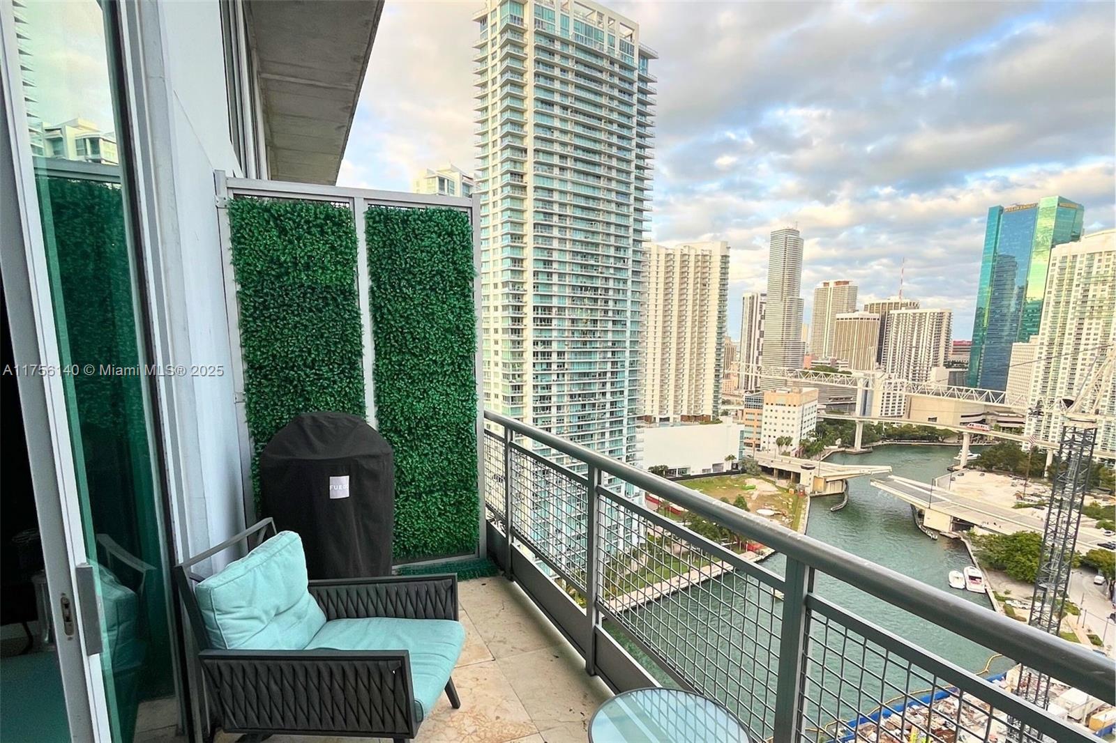 690 SW 1st Ct #2718, Miami FL 33130