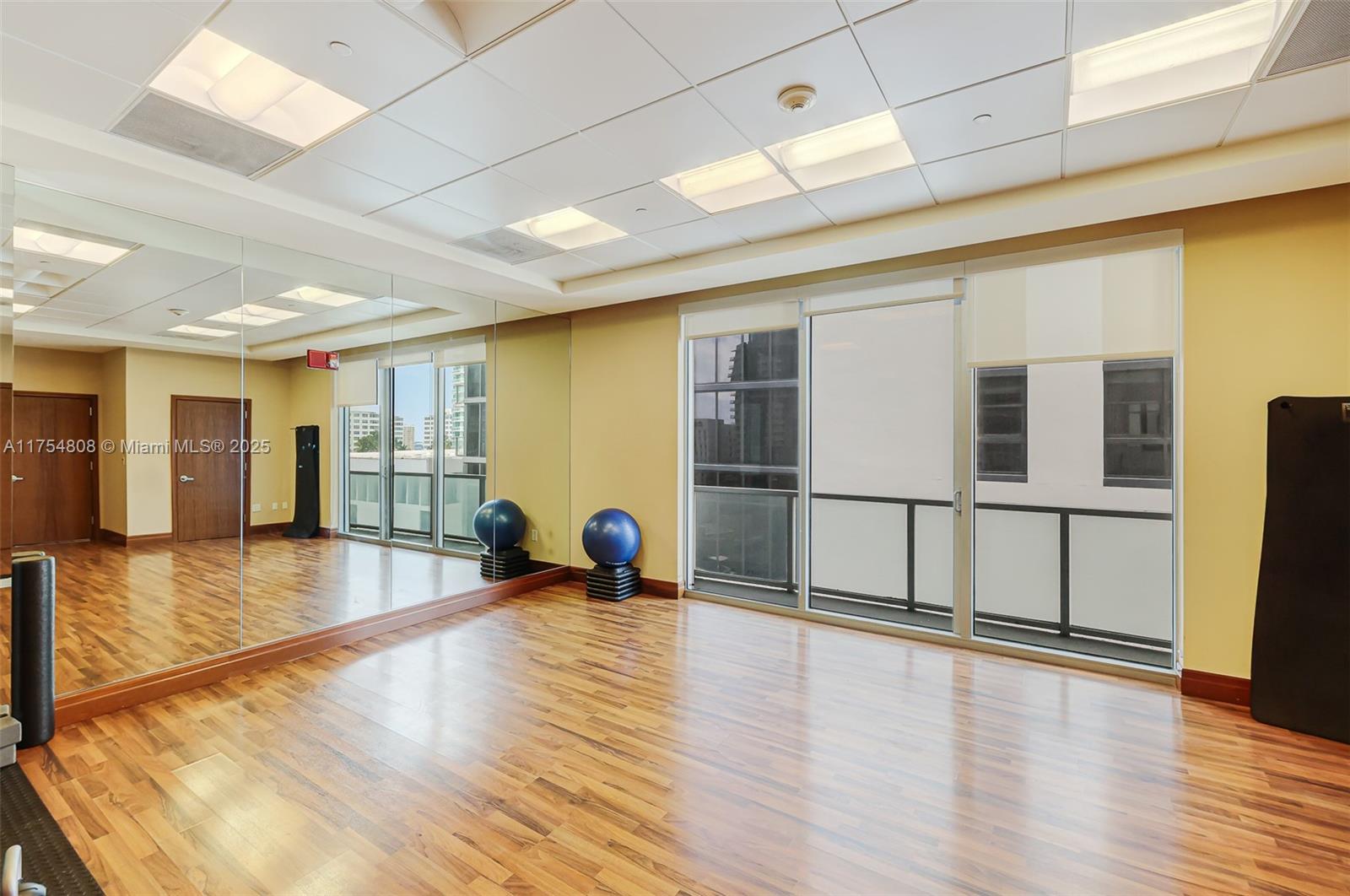 1050 Brickell Ave #2320, Miami FL 33131