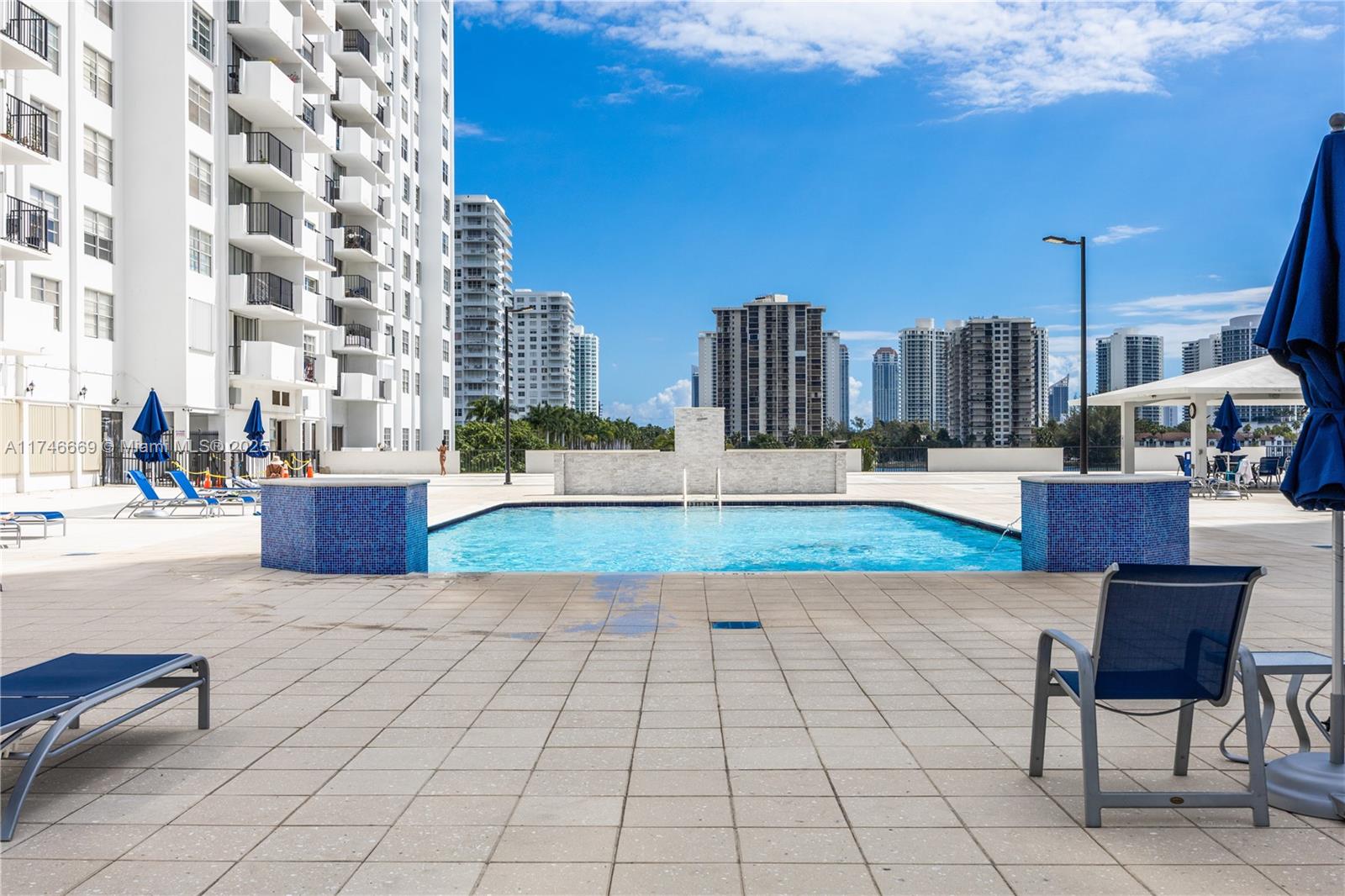 2750 NE 183rd St #2601, Aventura, Florida image 23