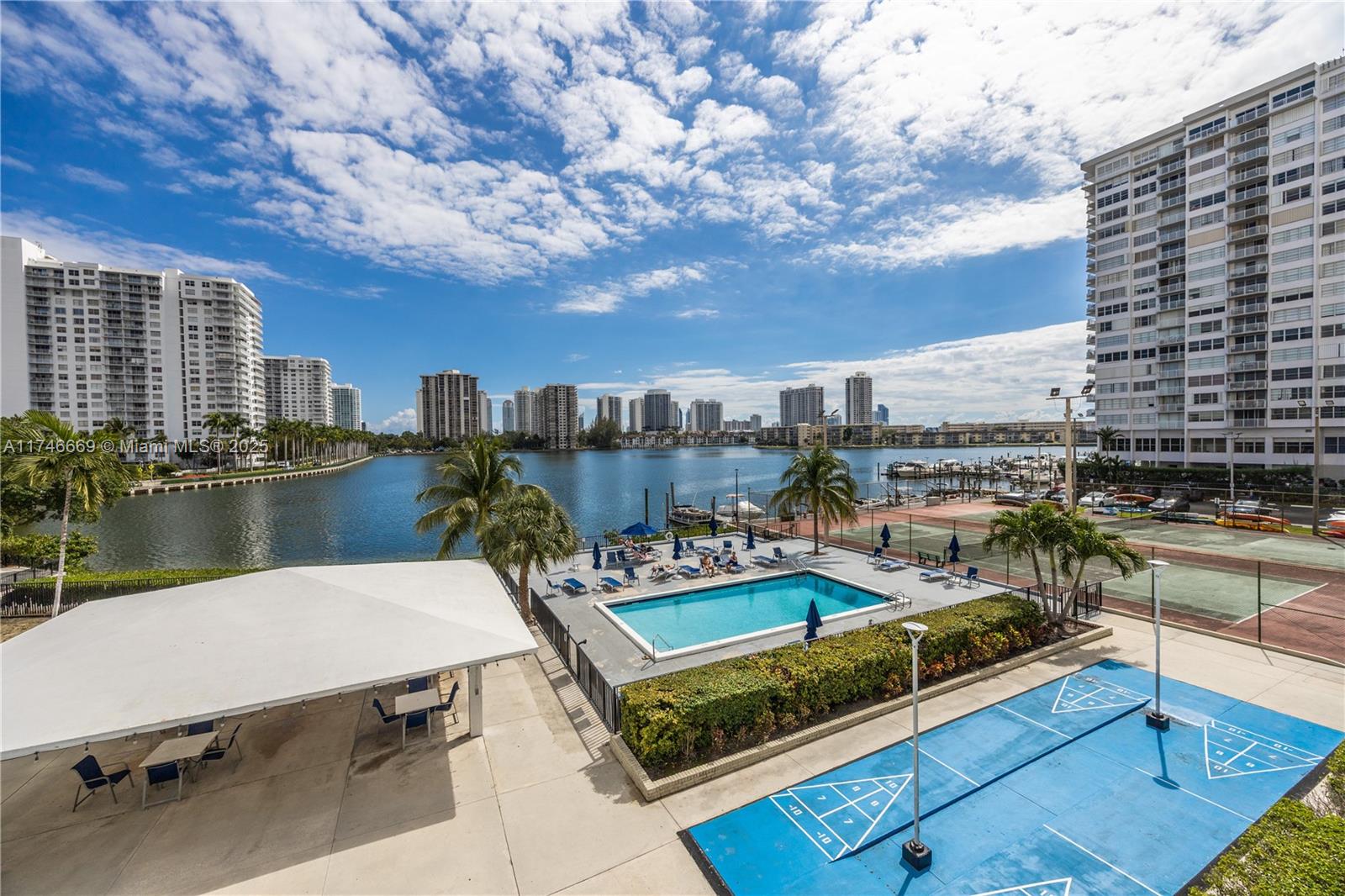 2750 NE 183rd St #2601, Aventura, Florida image 24