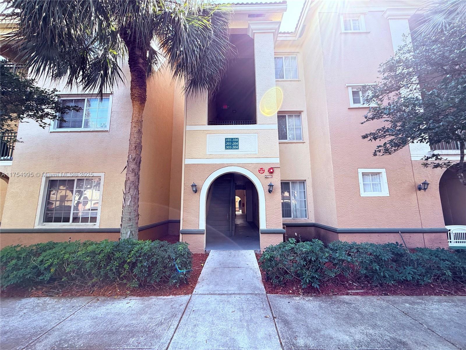2586 Centergate Dr #104, Miramar, Florida image 1