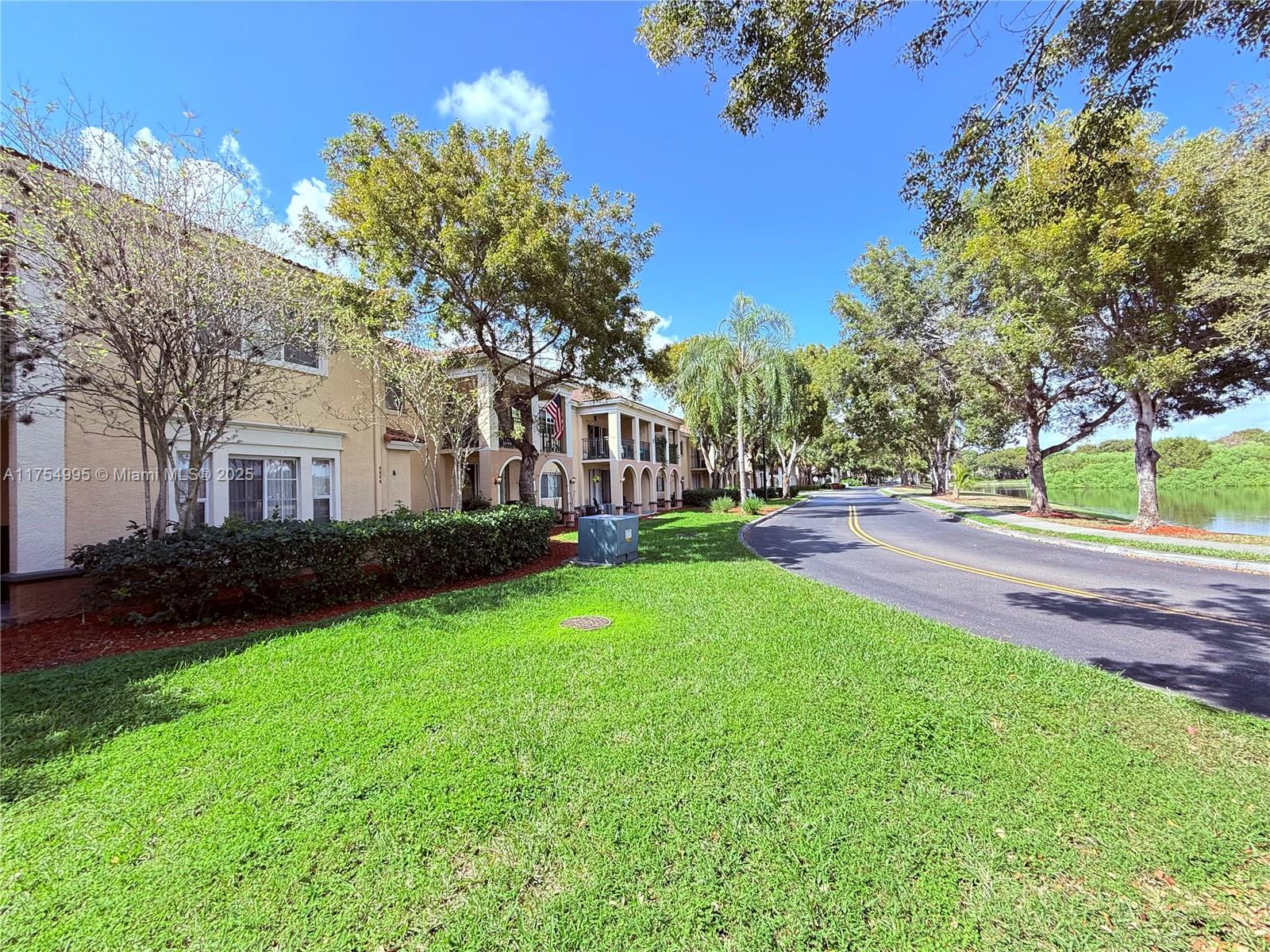 2586 Centergate Dr #104, Miramar, Florida image 27